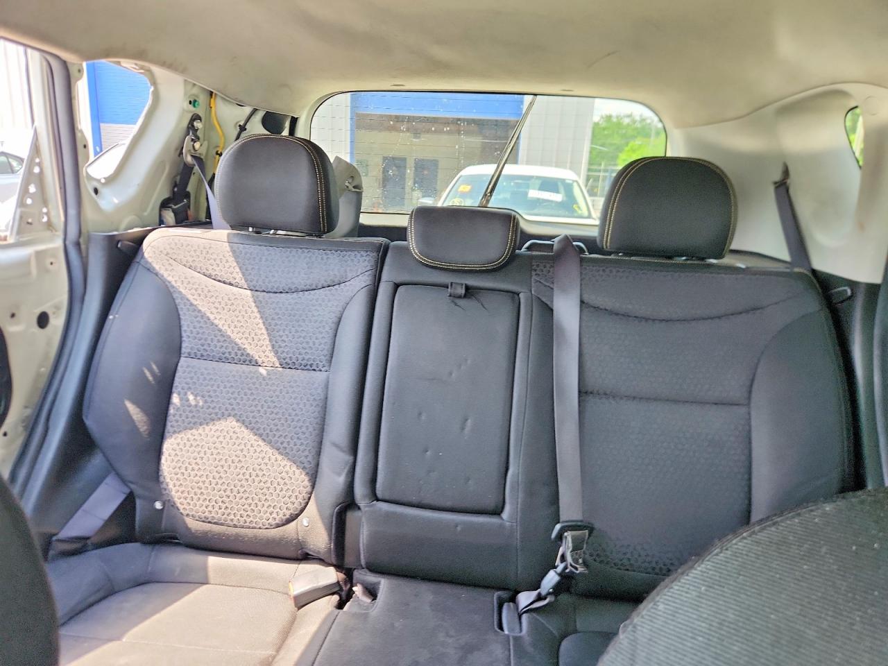 2015 Kia Soul + White vin: KNDJP3A54F7183060