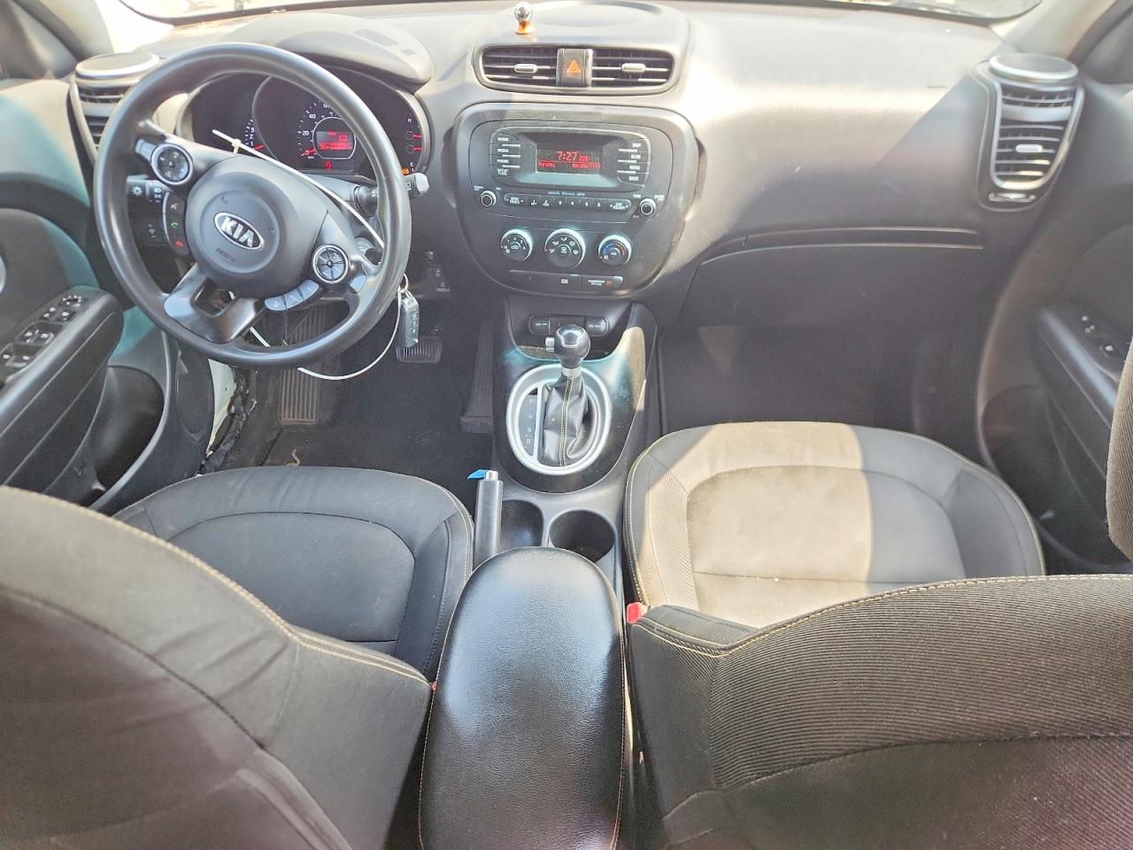 2015 Kia Soul + White vin: KNDJP3A54F7183060