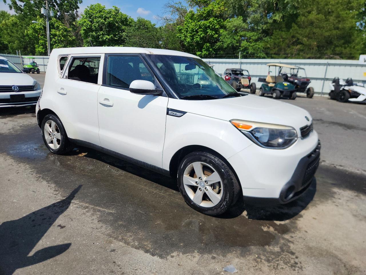 2015 Kia Soul + White vin: KNDJP3A54F7183060
