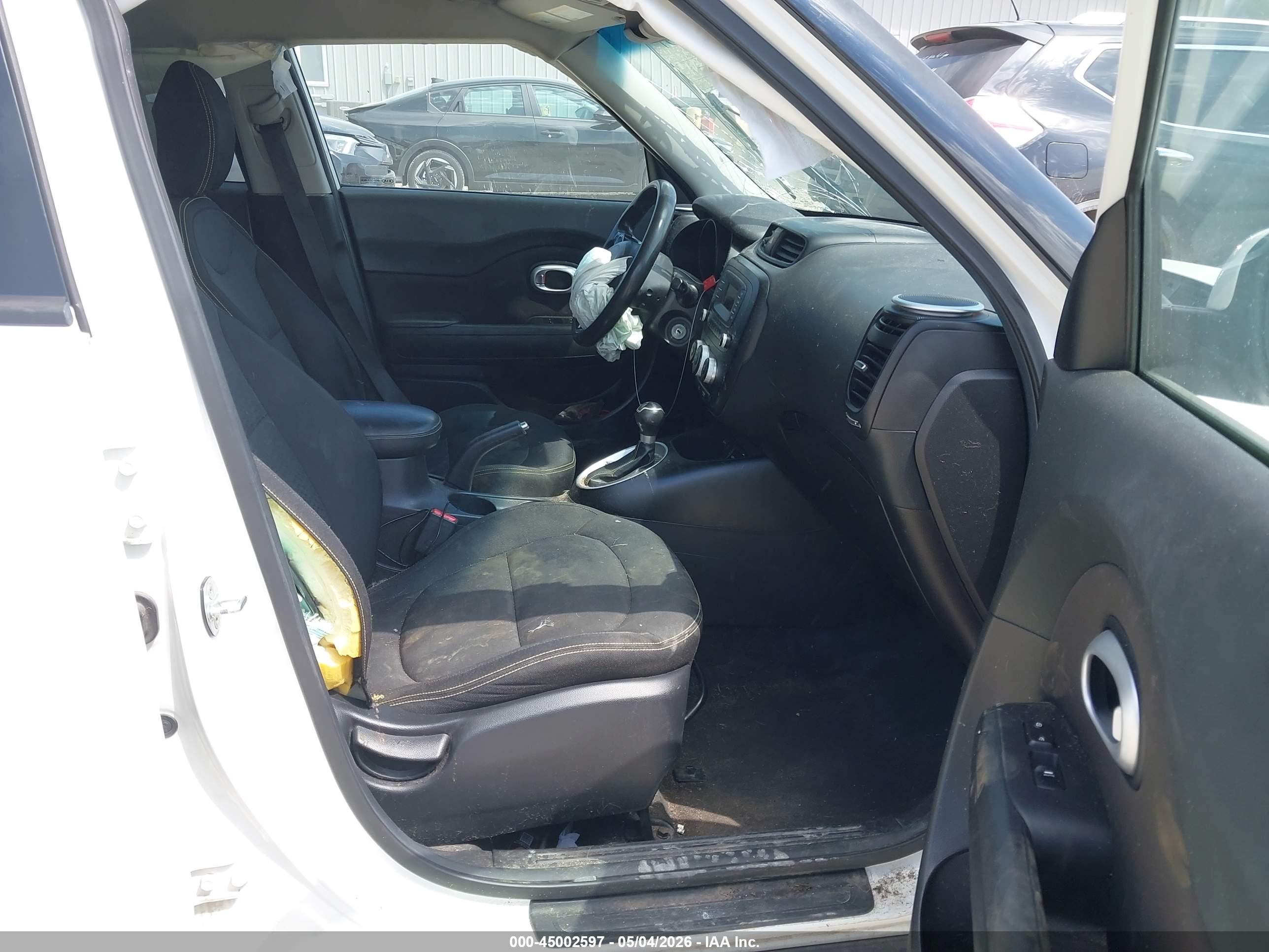 2015 Kia Soul + White vin: KNDJP3A54F7190087