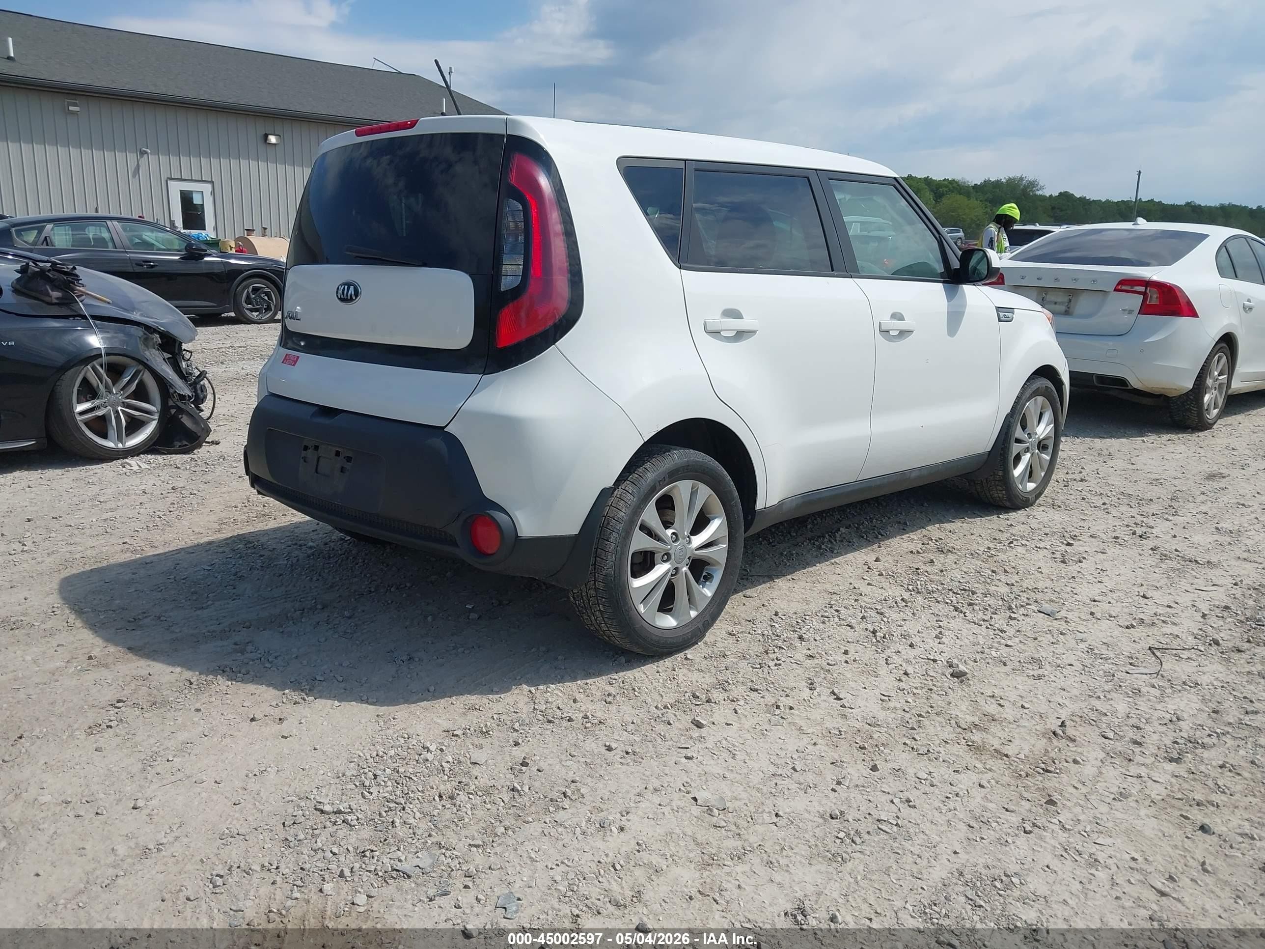 2015 Kia Soul + White vin: KNDJP3A54F7190087