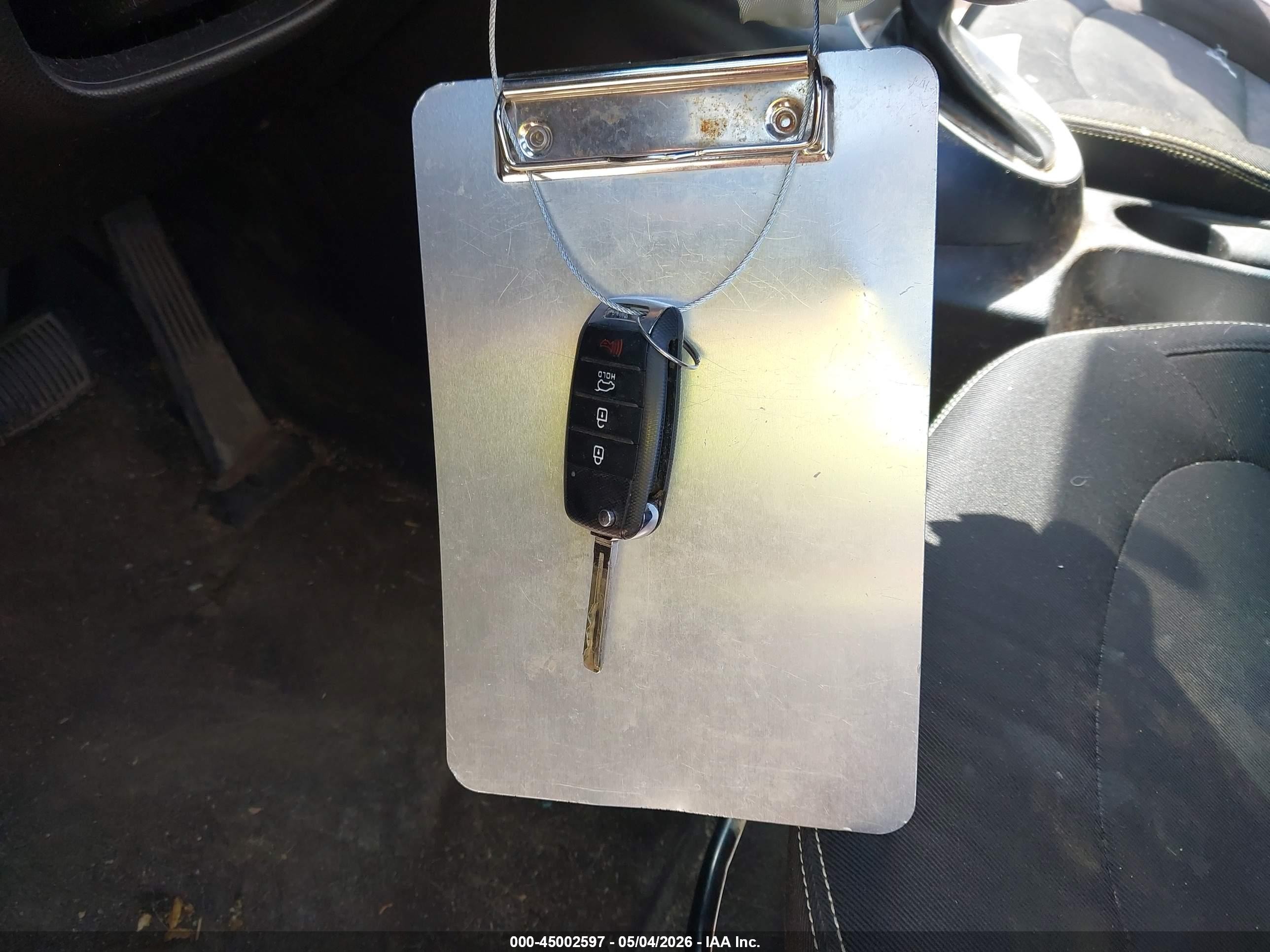 2015 Kia Soul + White vin: KNDJP3A54F7190087