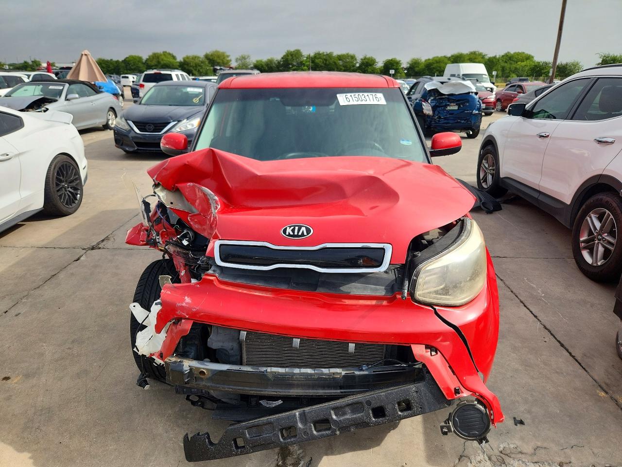 2015 Kia Soul + Red vin: KNDJP3A54F7748861