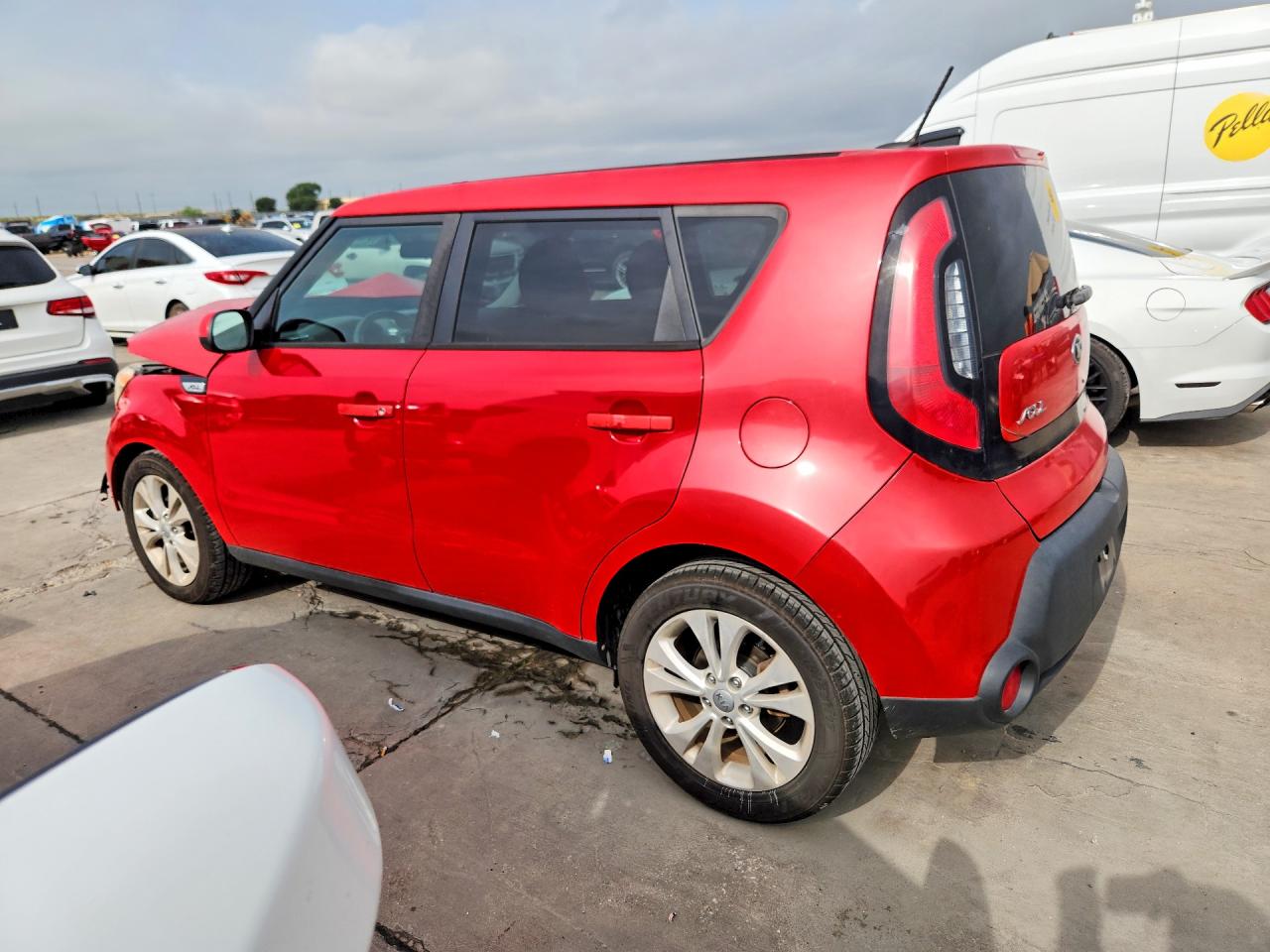 2015 Kia Soul + Red vin: KNDJP3A54F7748861