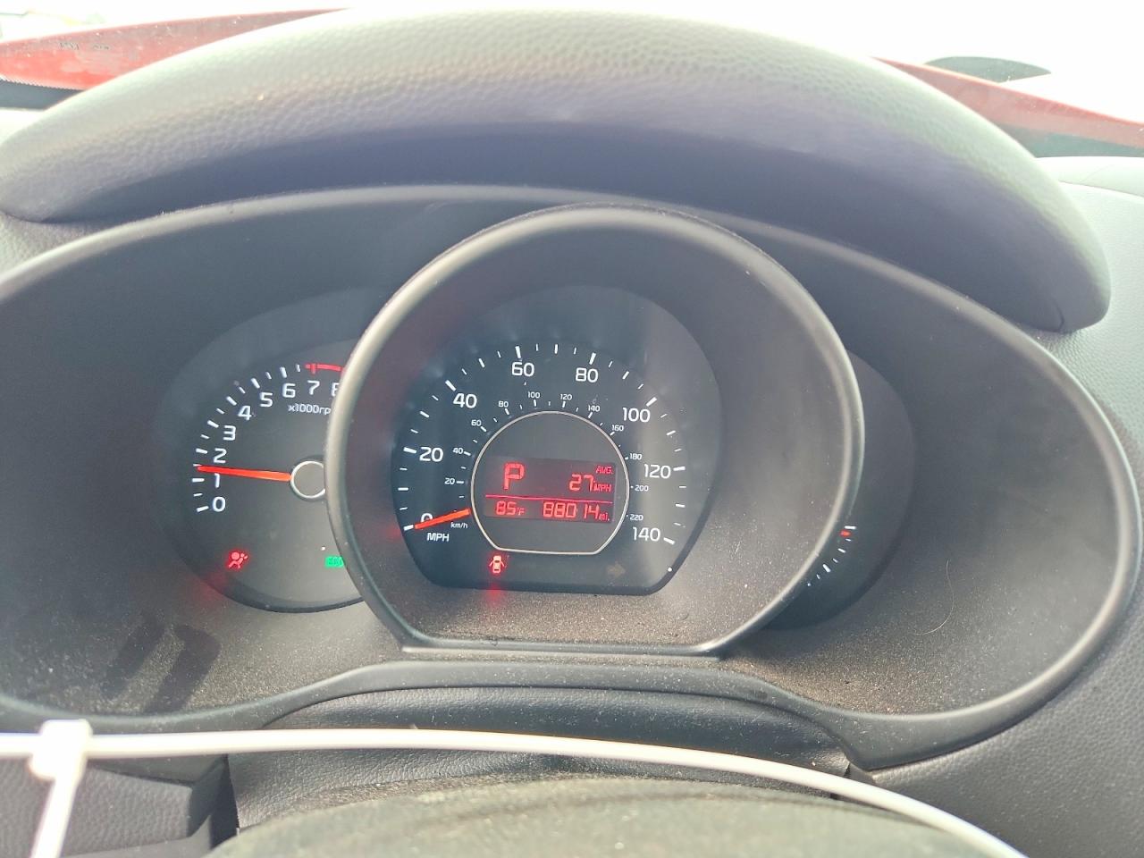 2015 Kia Soul + Red vin: KNDJP3A54F7748861