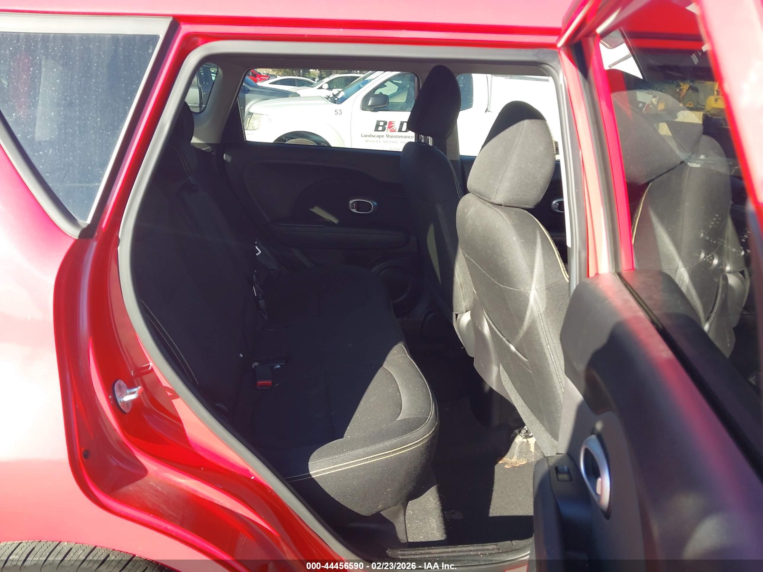 2015 Kia Soul + Red vin: KNDJP3A54F7761819