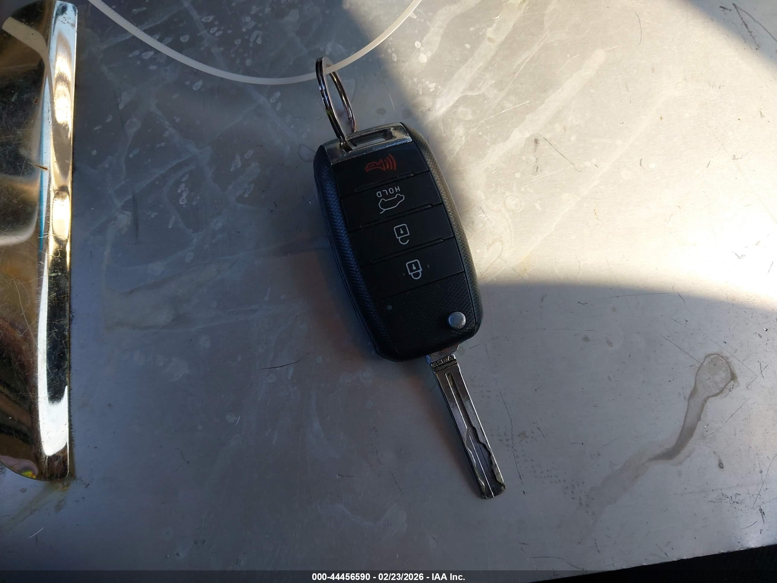2015 Kia Soul + Red vin: KNDJP3A54F7761819