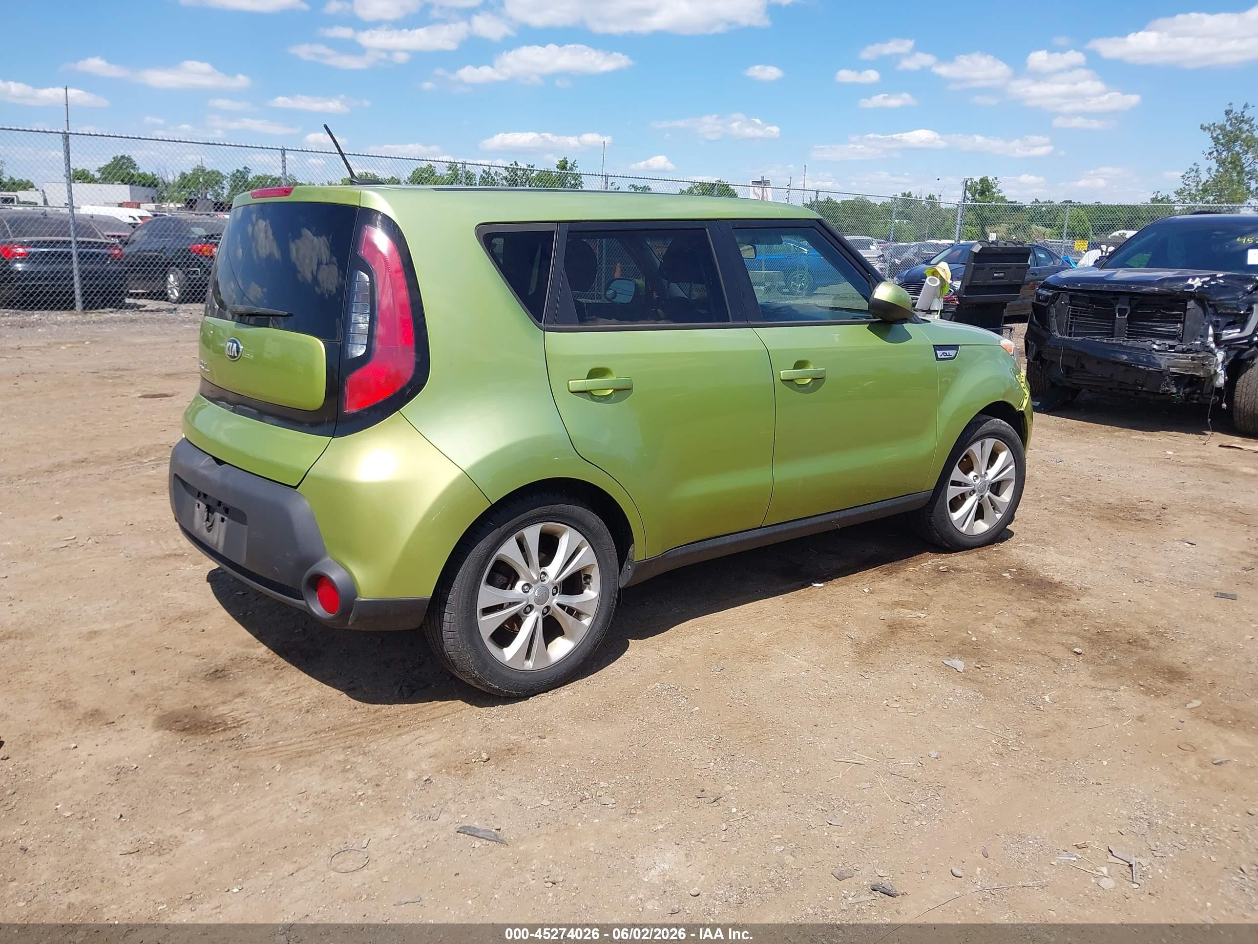 2015 Kia Soul + Green vin: KNDJP3A54F7768690