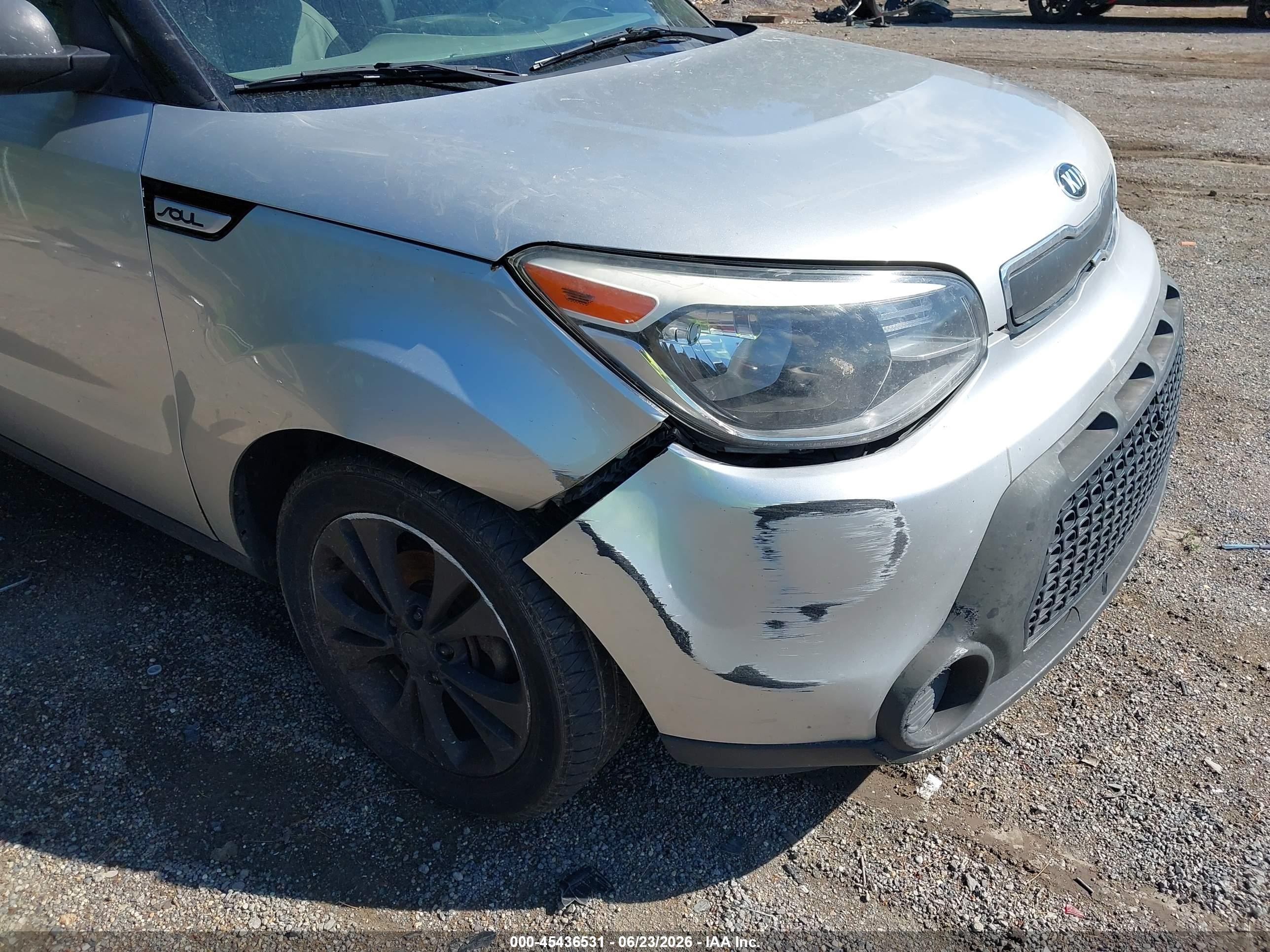 2015 Kia Soul + Серебряный vin: KNDJP3A54F7790947