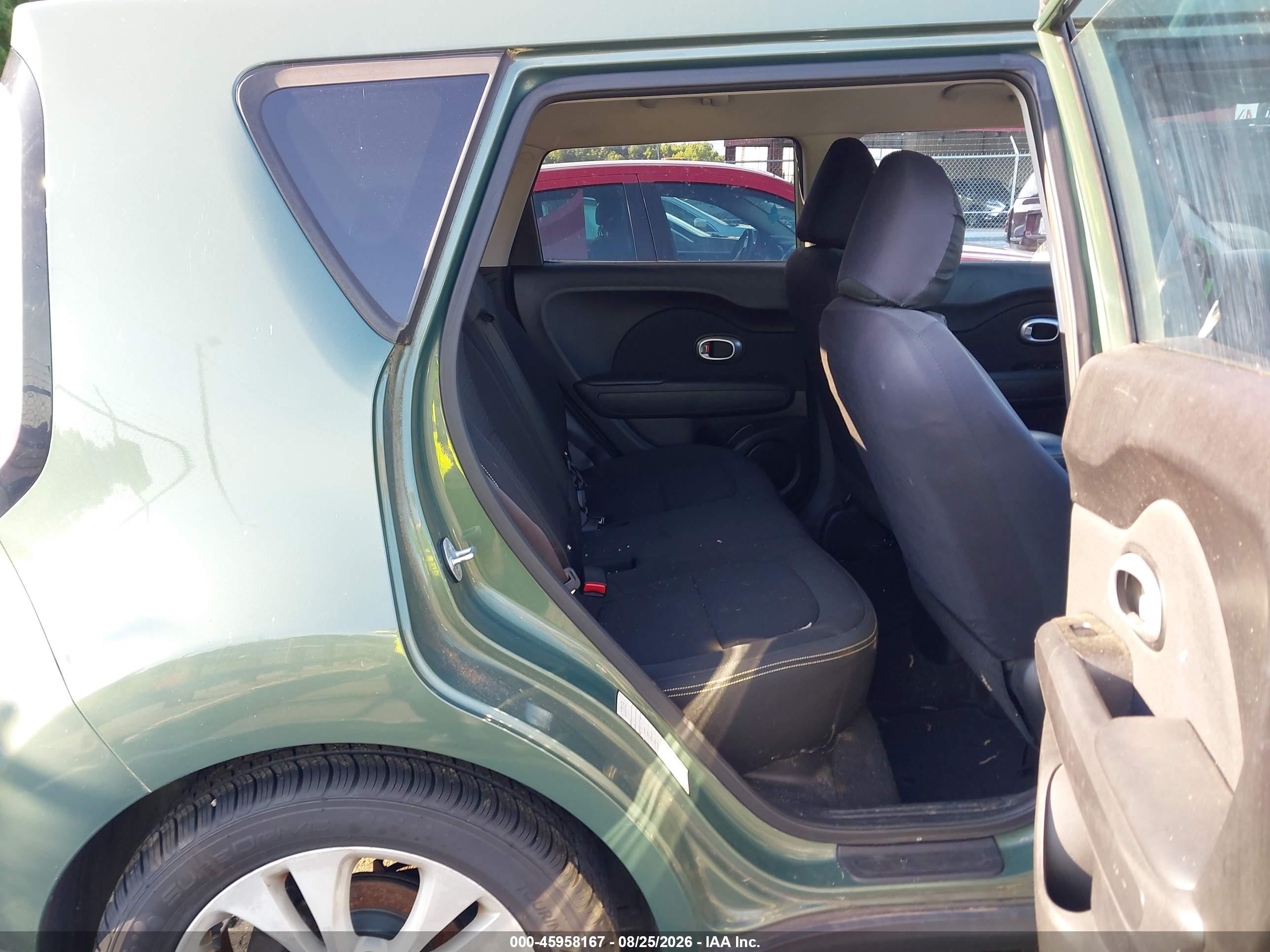 2014 Kia Soul + Green vin: KNDJP3A55E7007696