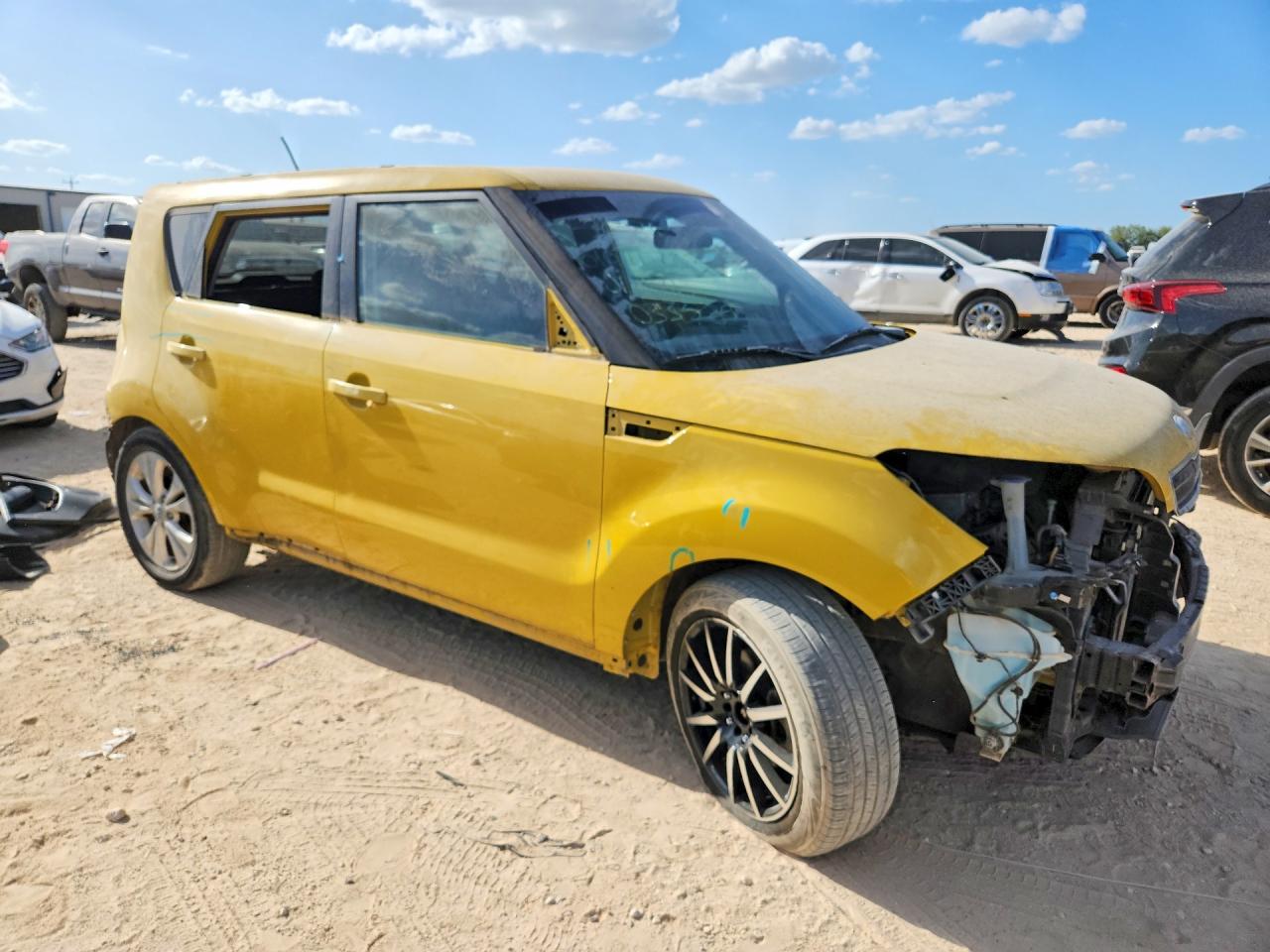 2014 Kia Soul + Yellow vin: KNDJP3A55E7033585