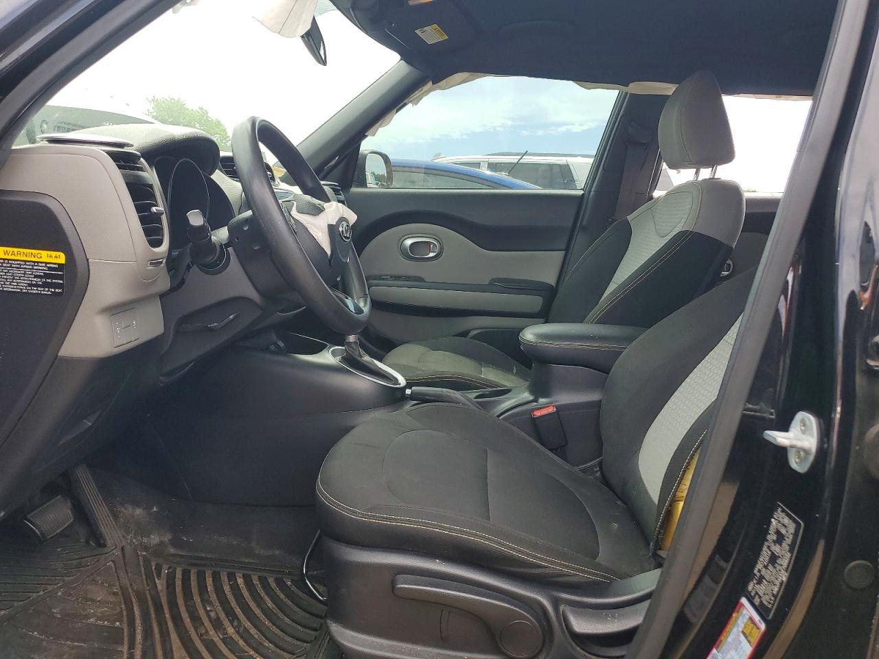 2014 Kia Soul + Black vin: KNDJP3A55E7066232