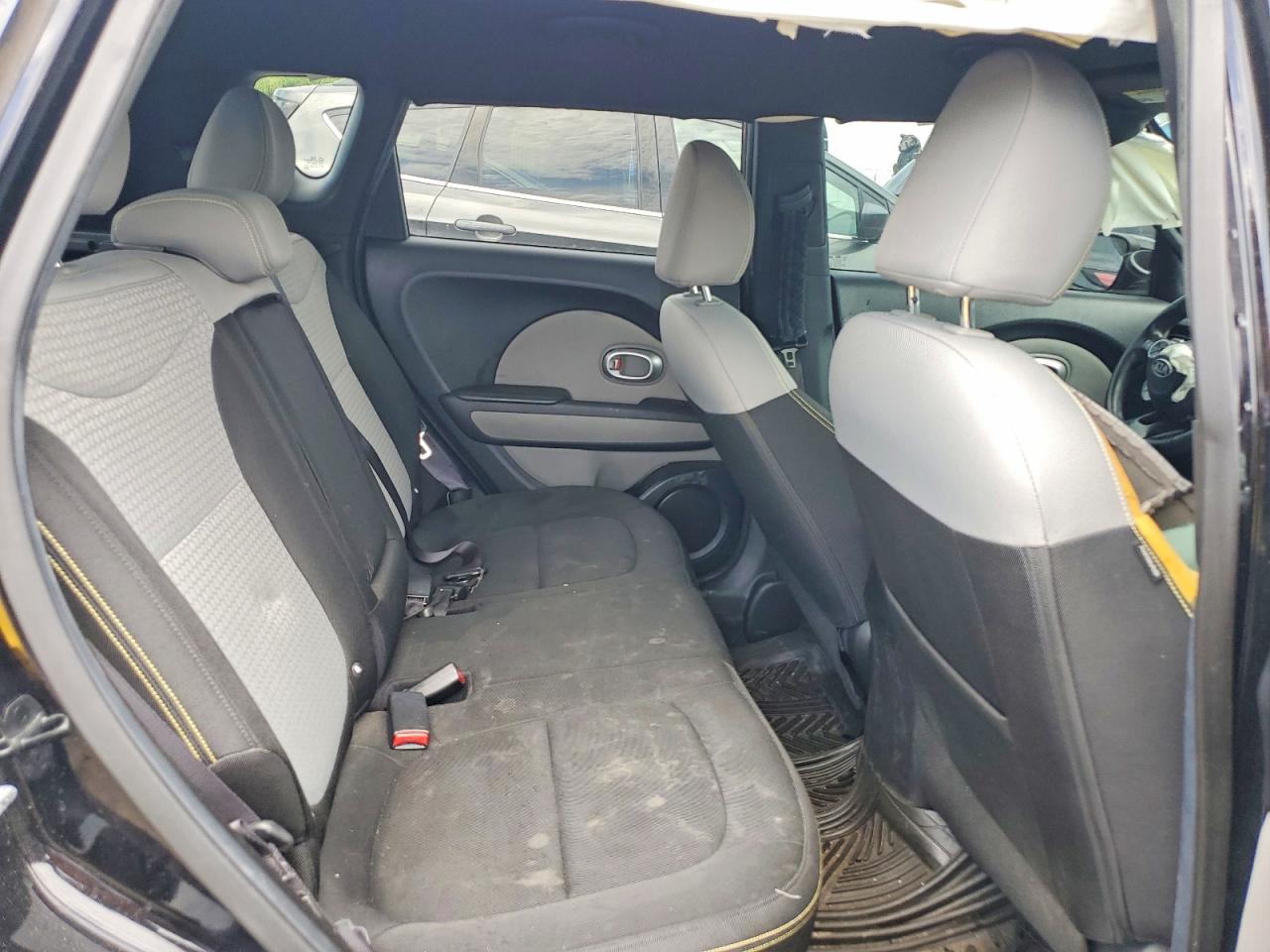 2014 Kia Soul + Black vin: KNDJP3A55E7066232