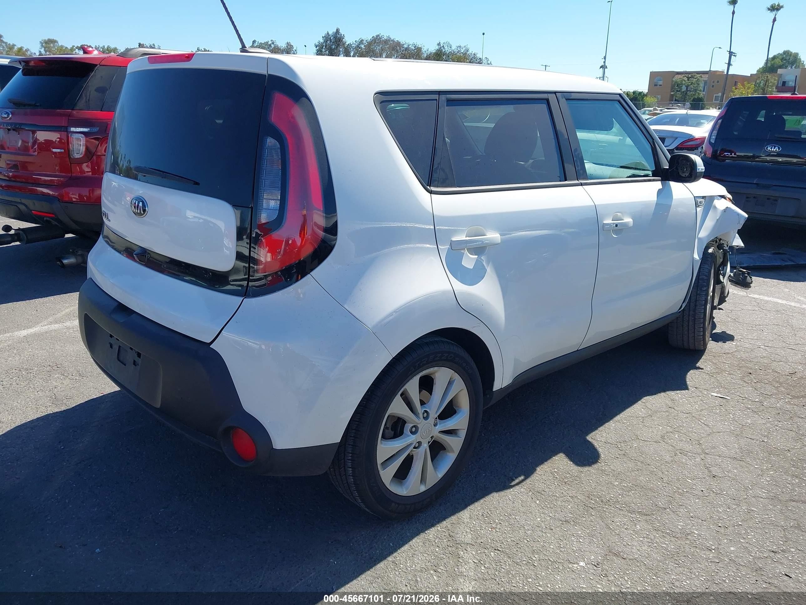 2014 Kia Soul + White vin: KNDJP3A55E7095925