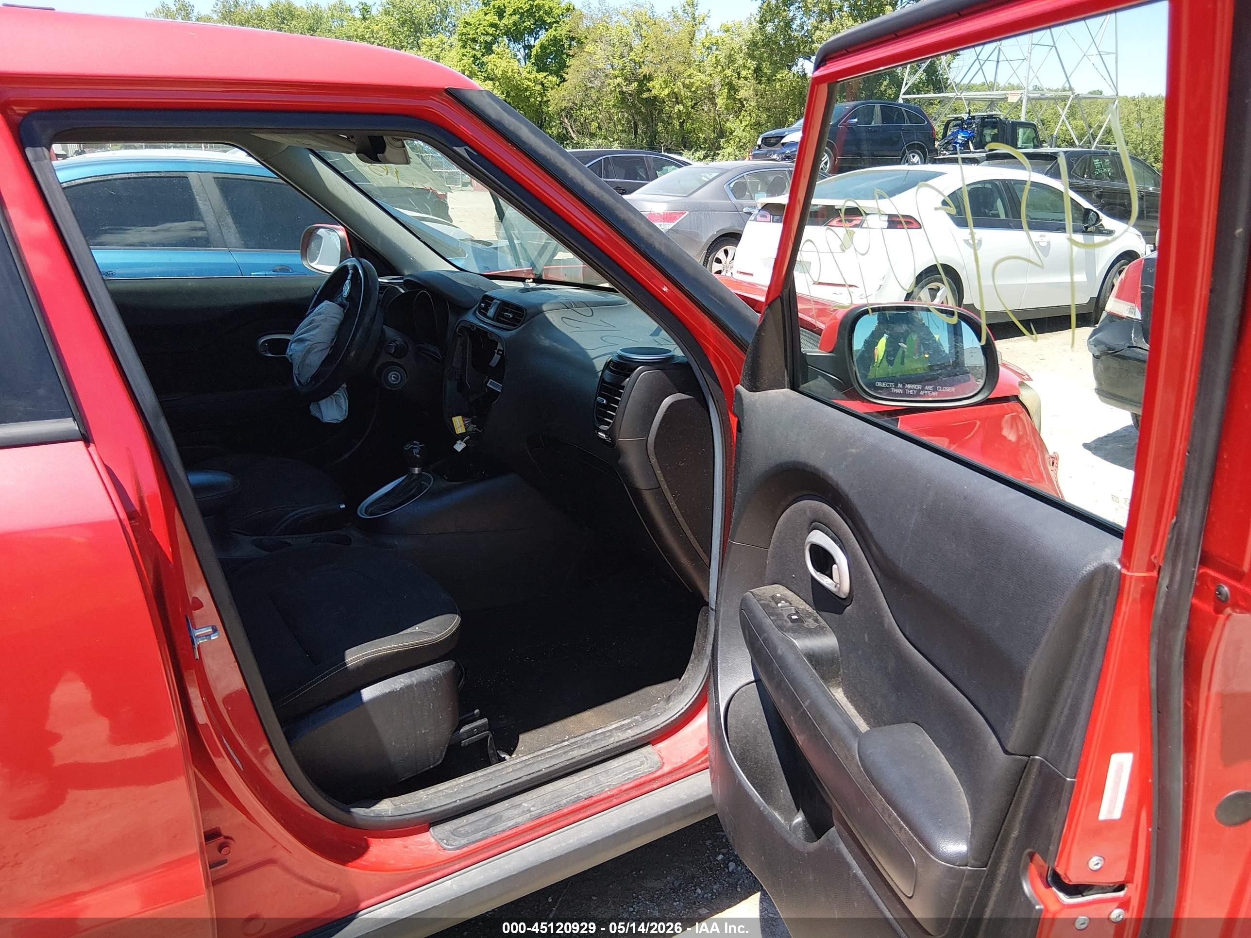 2014 Kia Soul + Red vin: KNDJP3A55E7721716