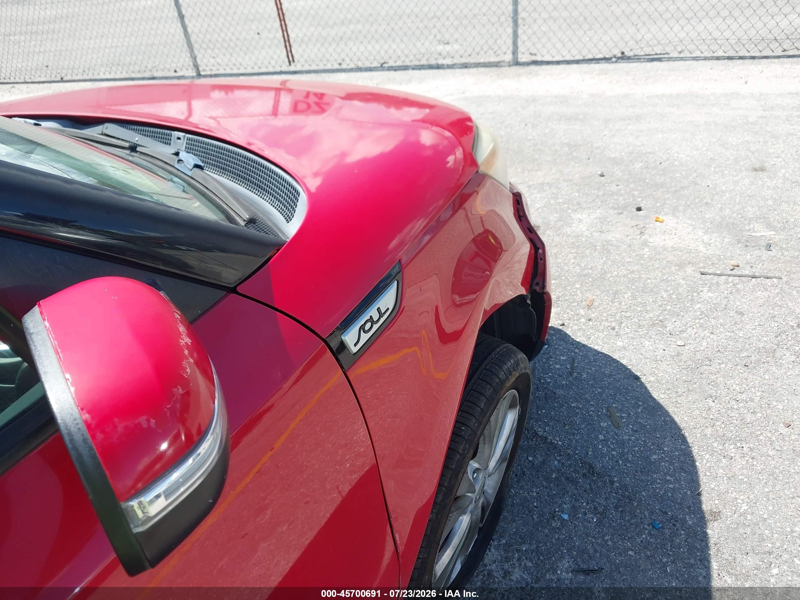 2014 Kia Soul !/+ Red vin: KNDJP3A55E7734790