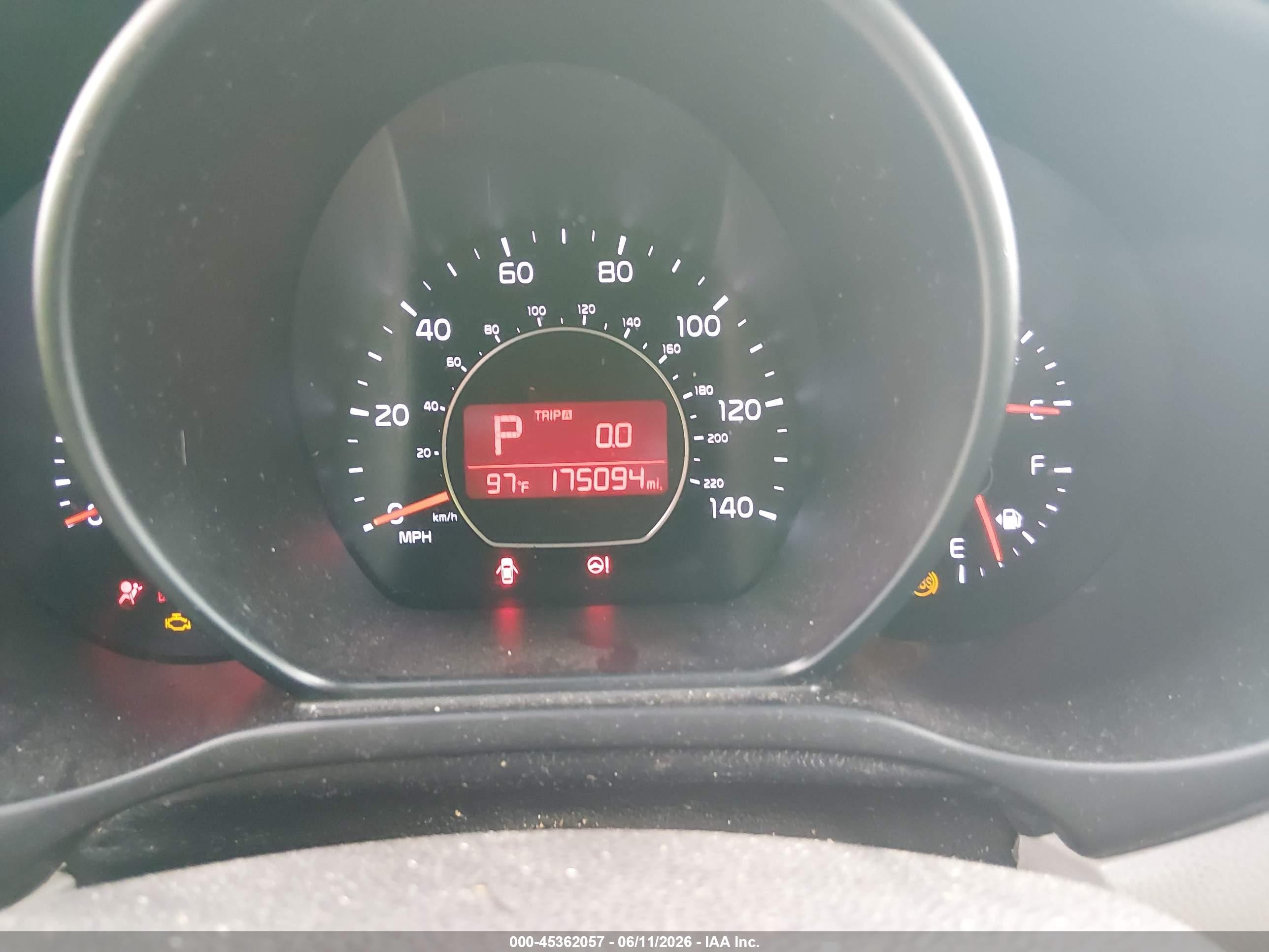 2015 Kia Soul + White vin: KNDJP3A55F7142887