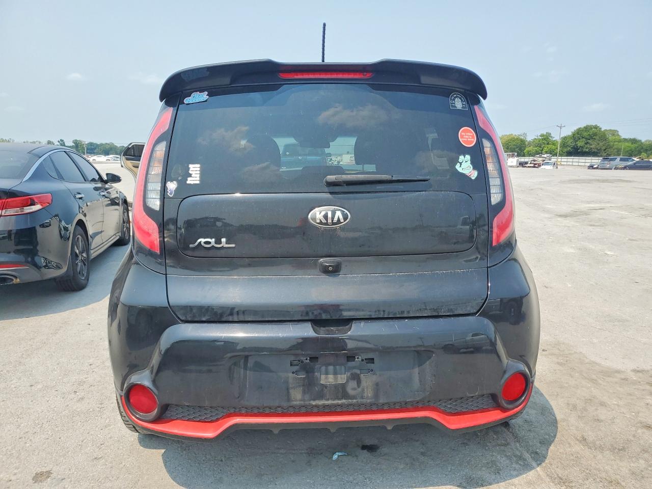 2015 Kia Soul + Black vin: KNDJP3A55F7155722