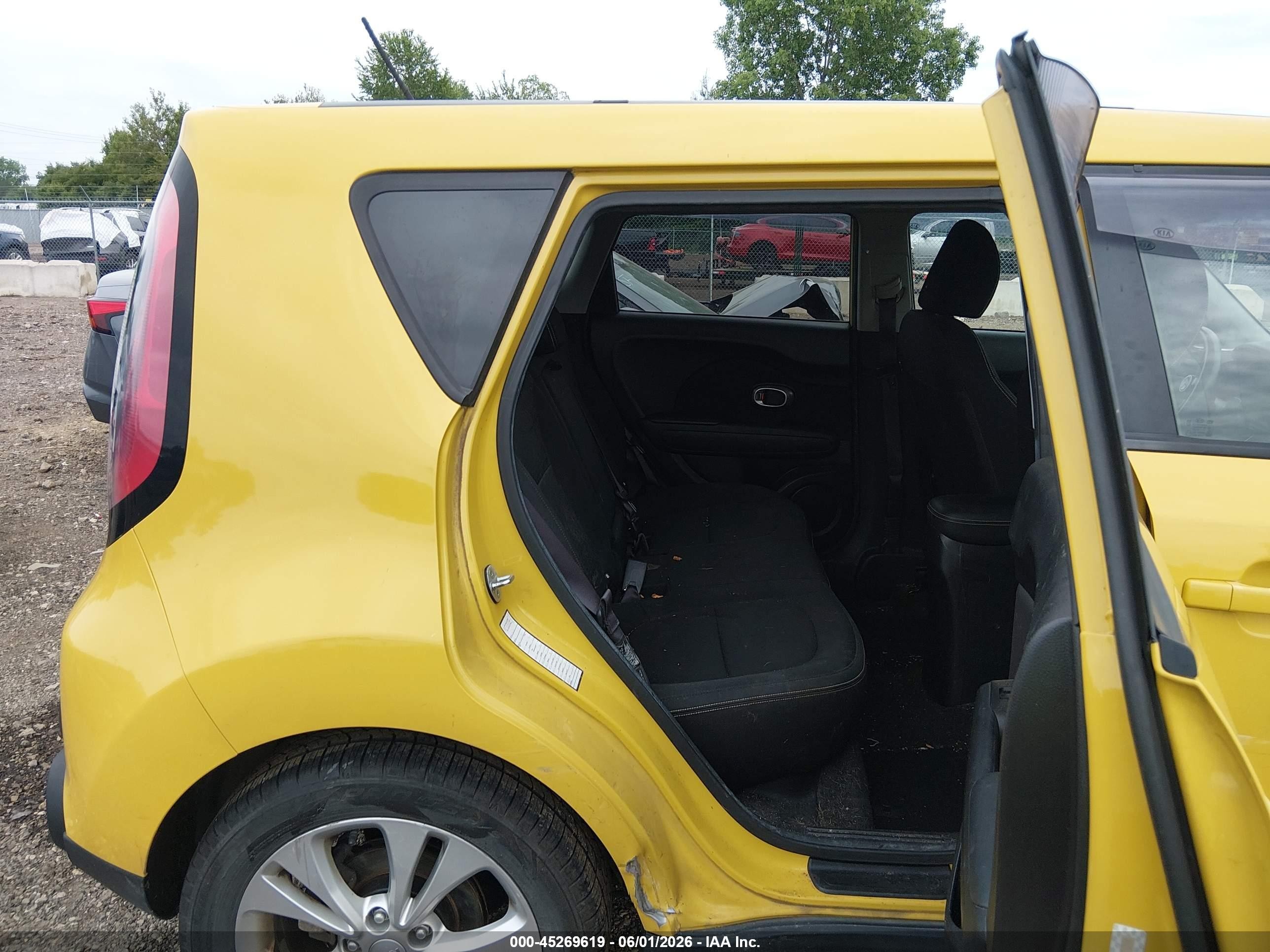 2015 Kia Soul + Желтый vin: KNDJP3A55F7163643
