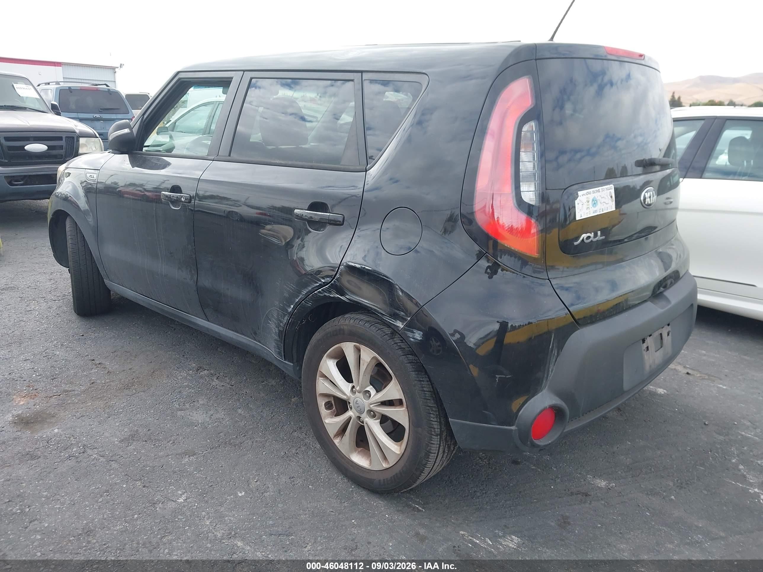 2015 Kia Soul + Black vin: KNDJP3A55F7181592