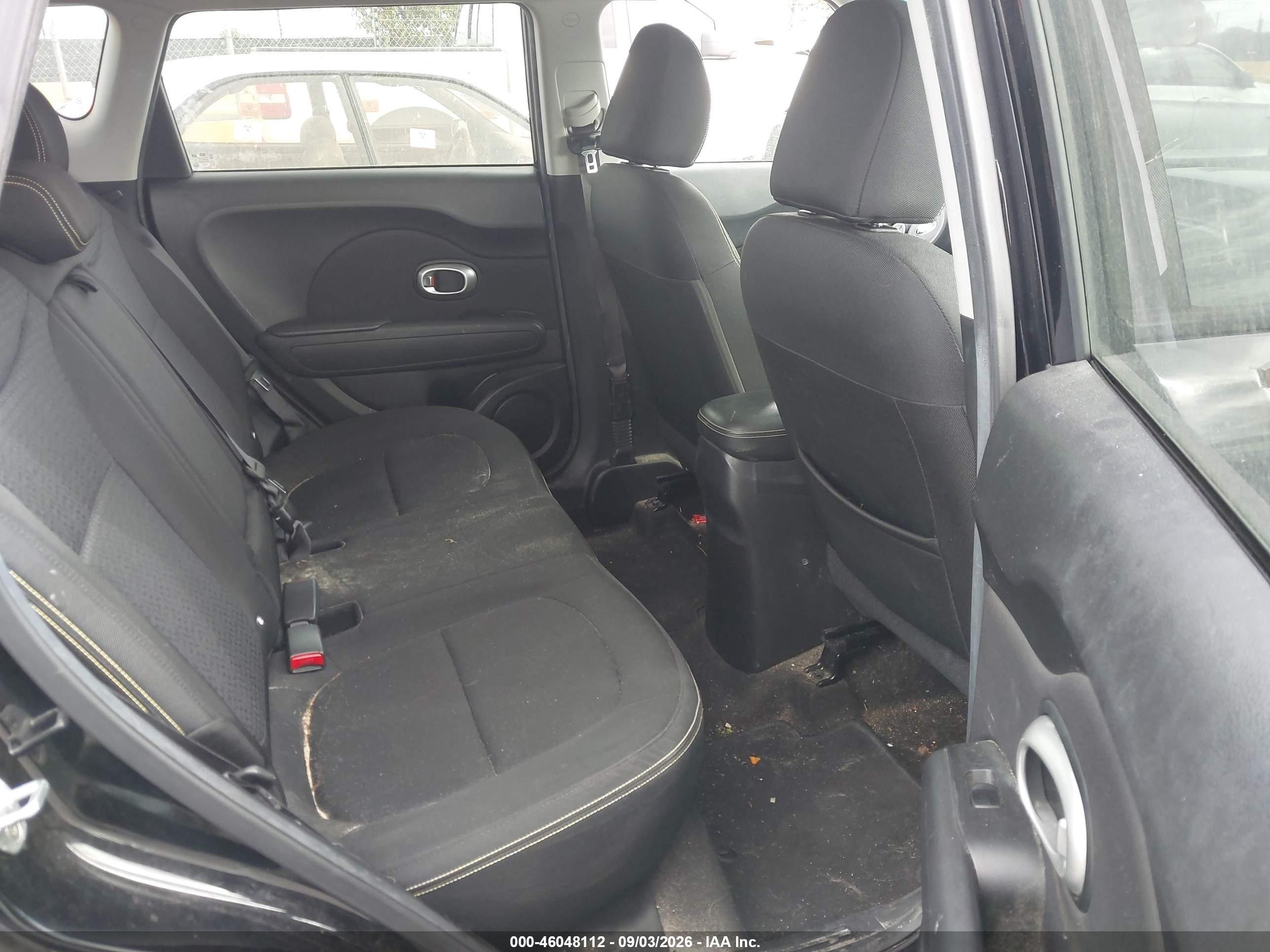 2015 Kia Soul + Black vin: KNDJP3A55F7181592