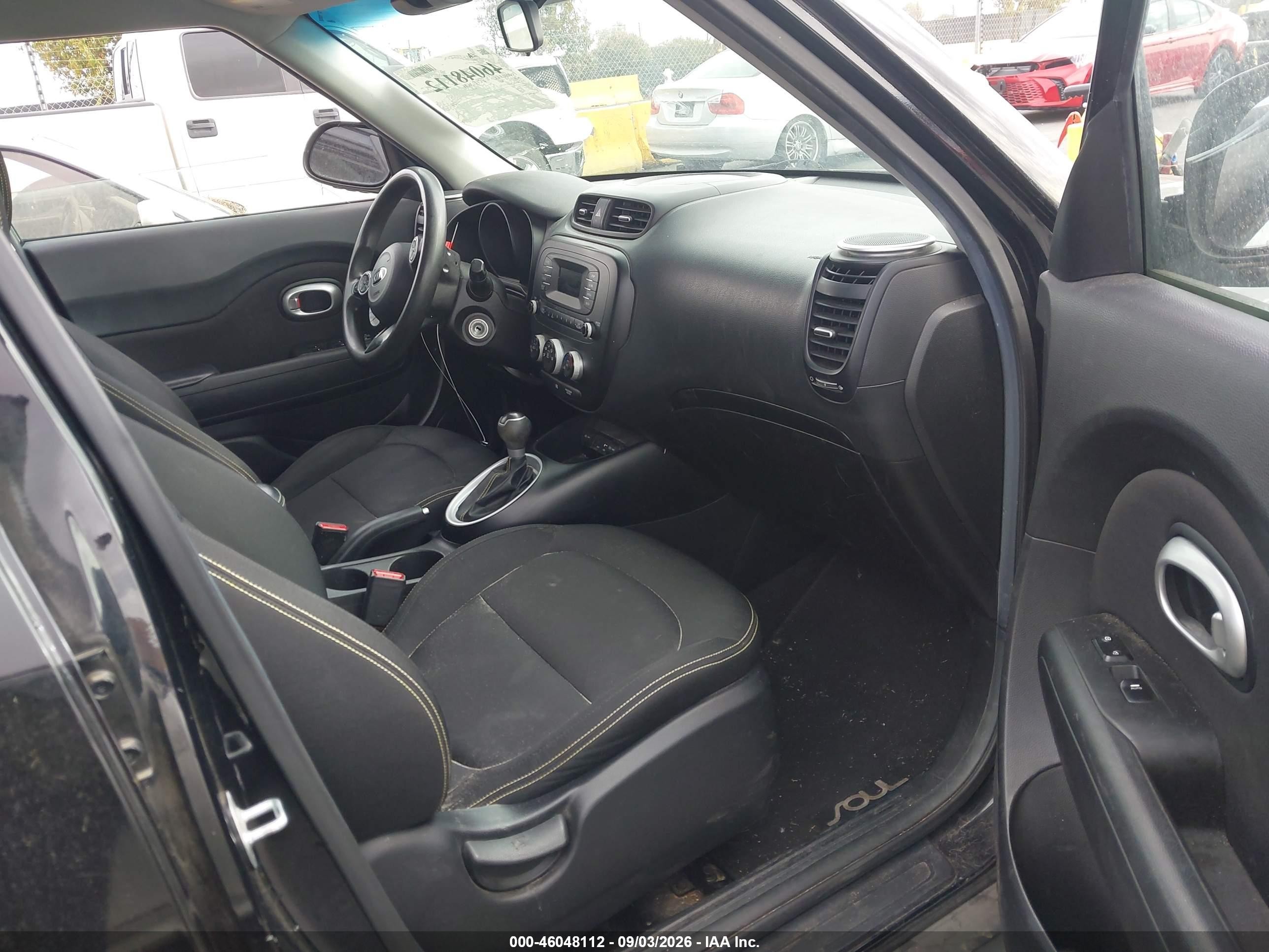 2015 Kia Soul + Black vin: KNDJP3A55F7181592
