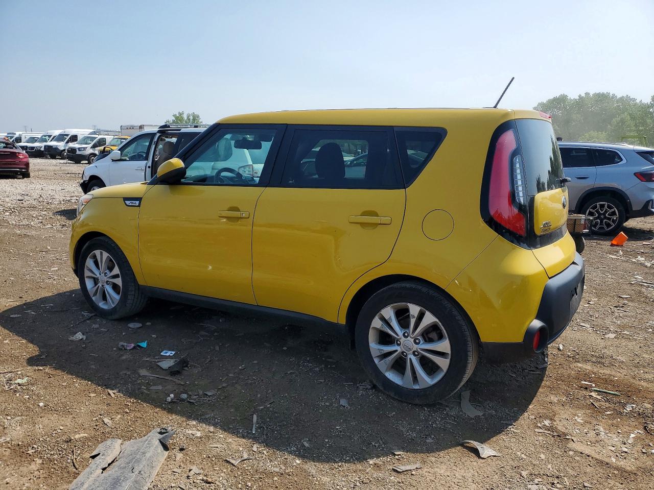 2015 Kia Soul + Yellow vin: KNDJP3A55F7183973