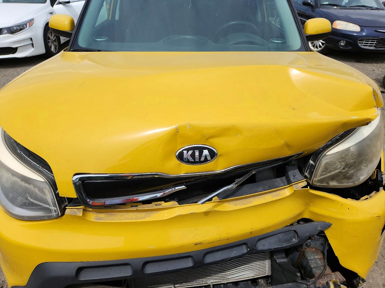 2015 Kia Soul + Yellow vin: KNDJP3A55F7202084