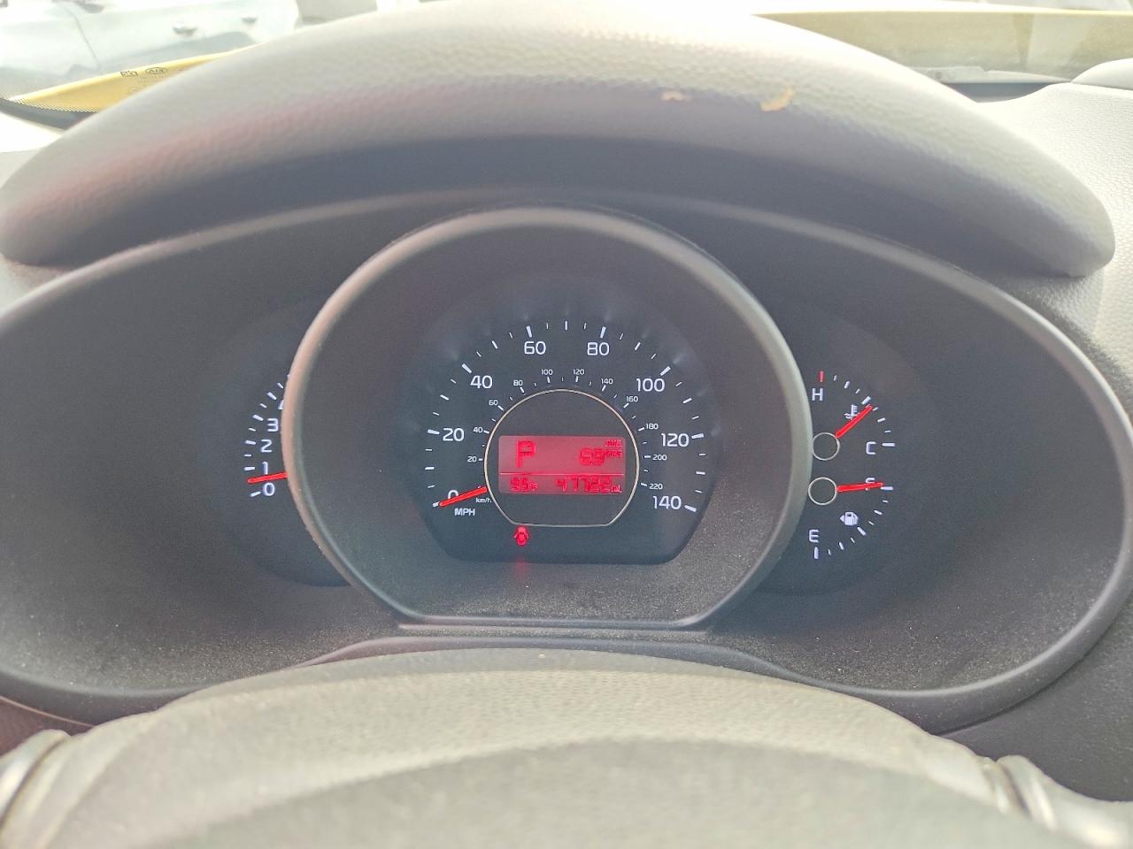 2015 Kia Soul + Yellow vin: KNDJP3A55F7202084