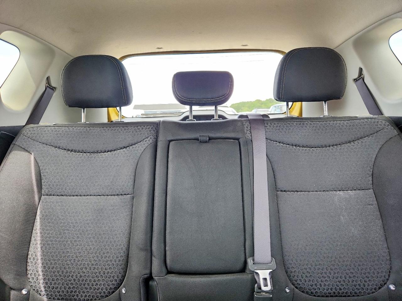 2015 Kia Soul + Yellow vin: KNDJP3A55F7202084