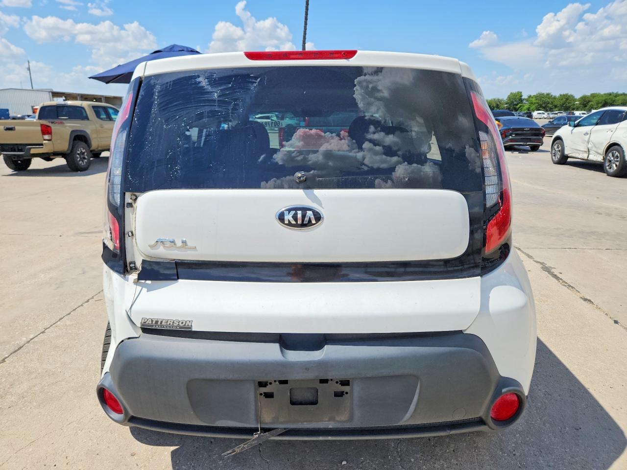 2015 Kia Soul + White vin: KNDJP3A55F7207916
