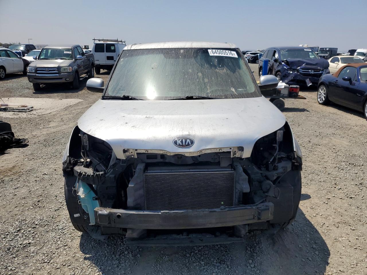 2015 Kia Soul + Silver vin: KNDJP3A55F7770223