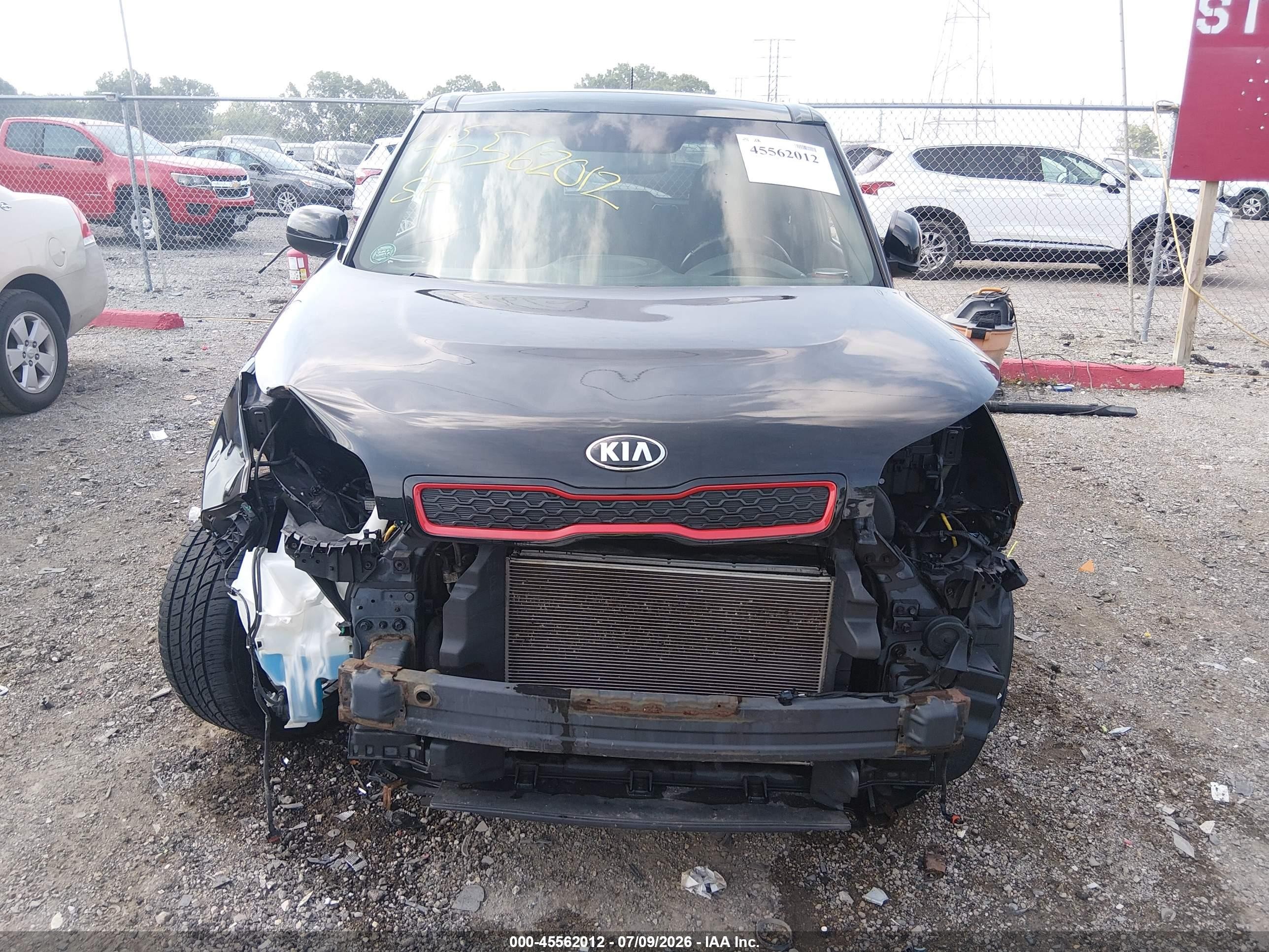 2015 Kia Soul + Black vin: KNDJP3A55F7775888