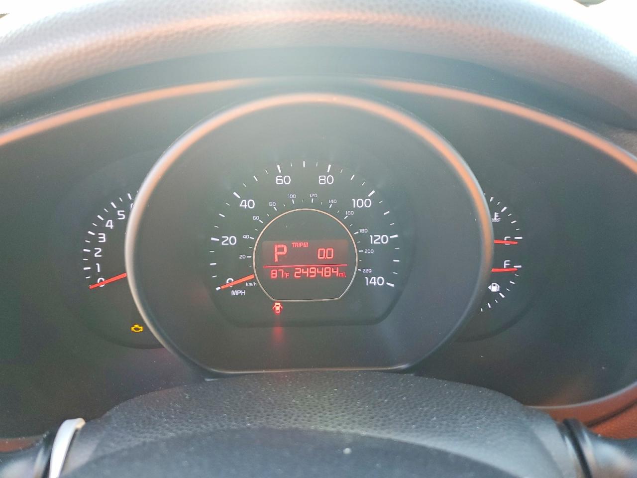 2015 Kia Soul + Серебряный vin: KNDJP3A55F7778211