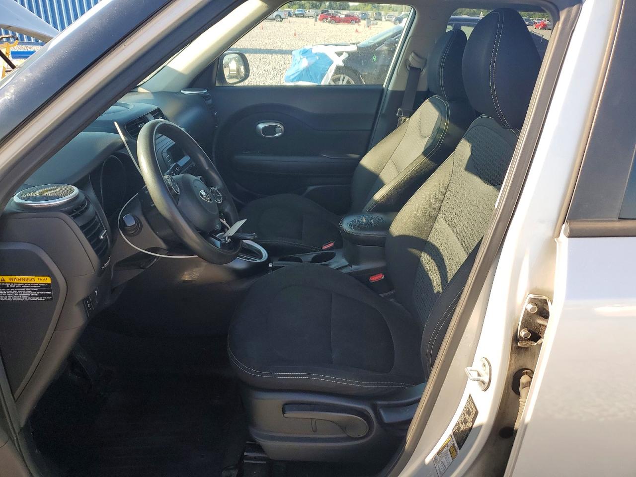 2015 Kia Soul + Серебряный vin: KNDJP3A55F7778211