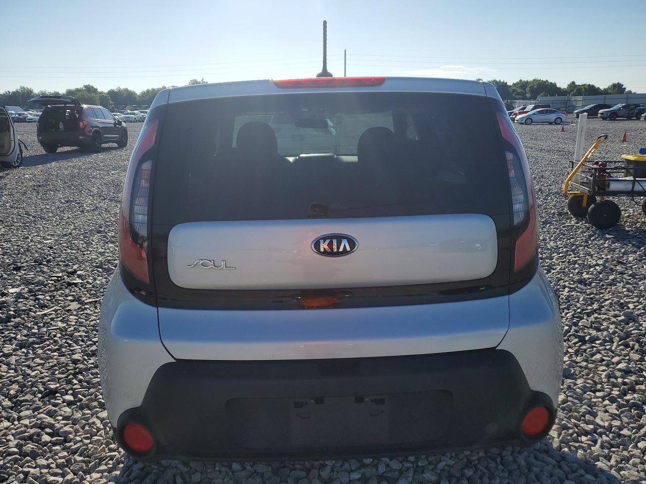 2015 Kia Soul + Серебряный vin: KNDJP3A55F7778211