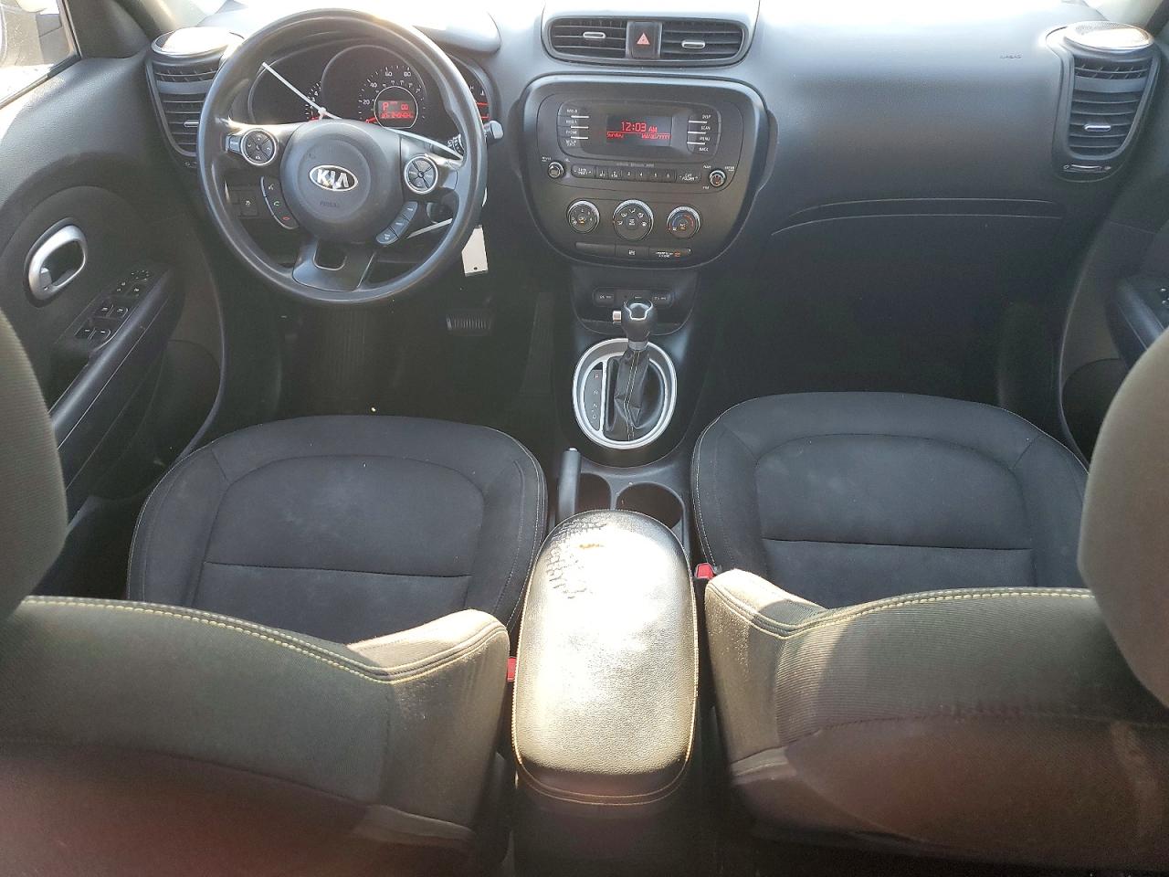 2015 Kia Soul + Серебряный vin: KNDJP3A55F7778211