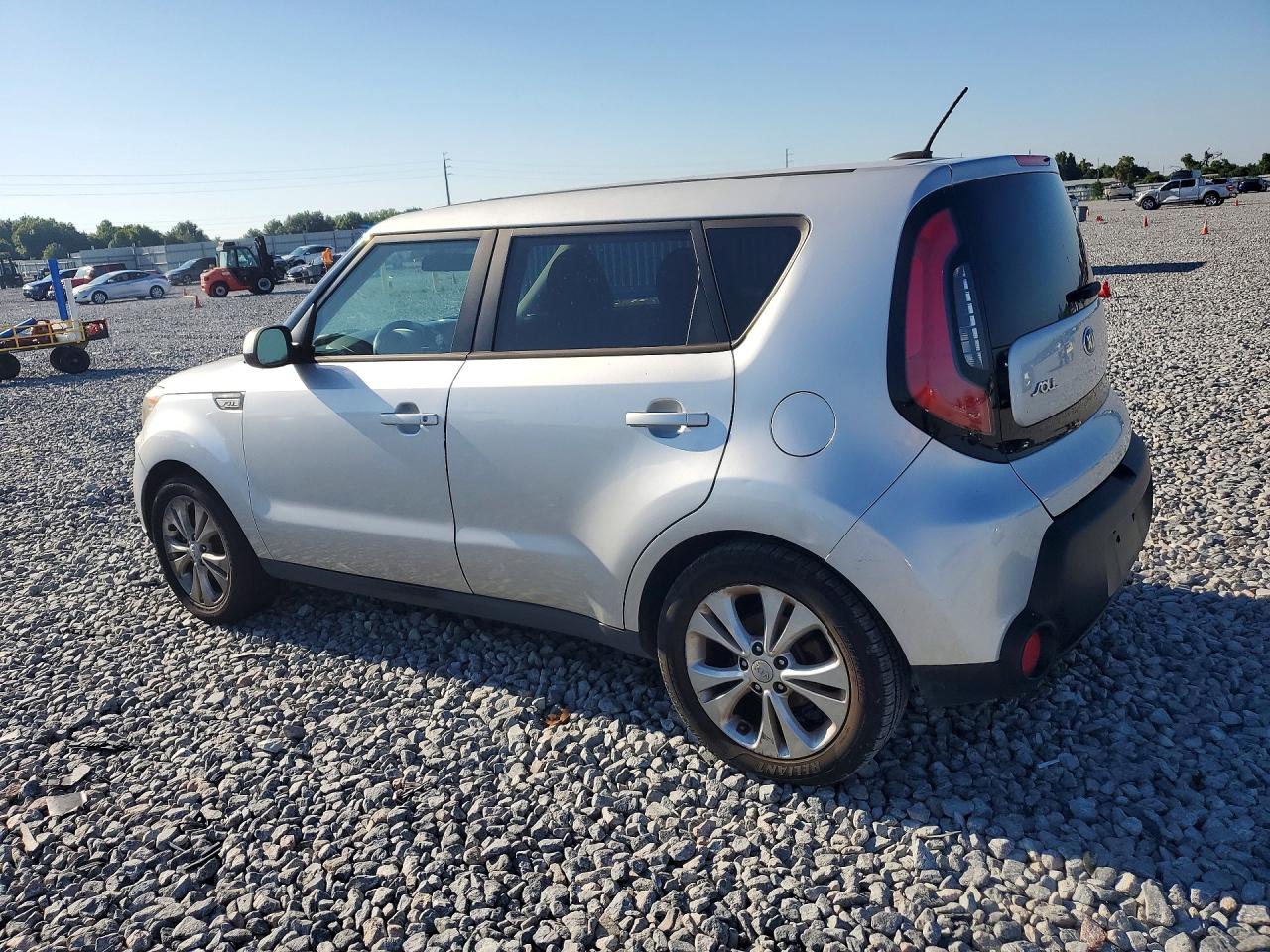 2015 Kia Soul + Серебряный vin: KNDJP3A55F7778211