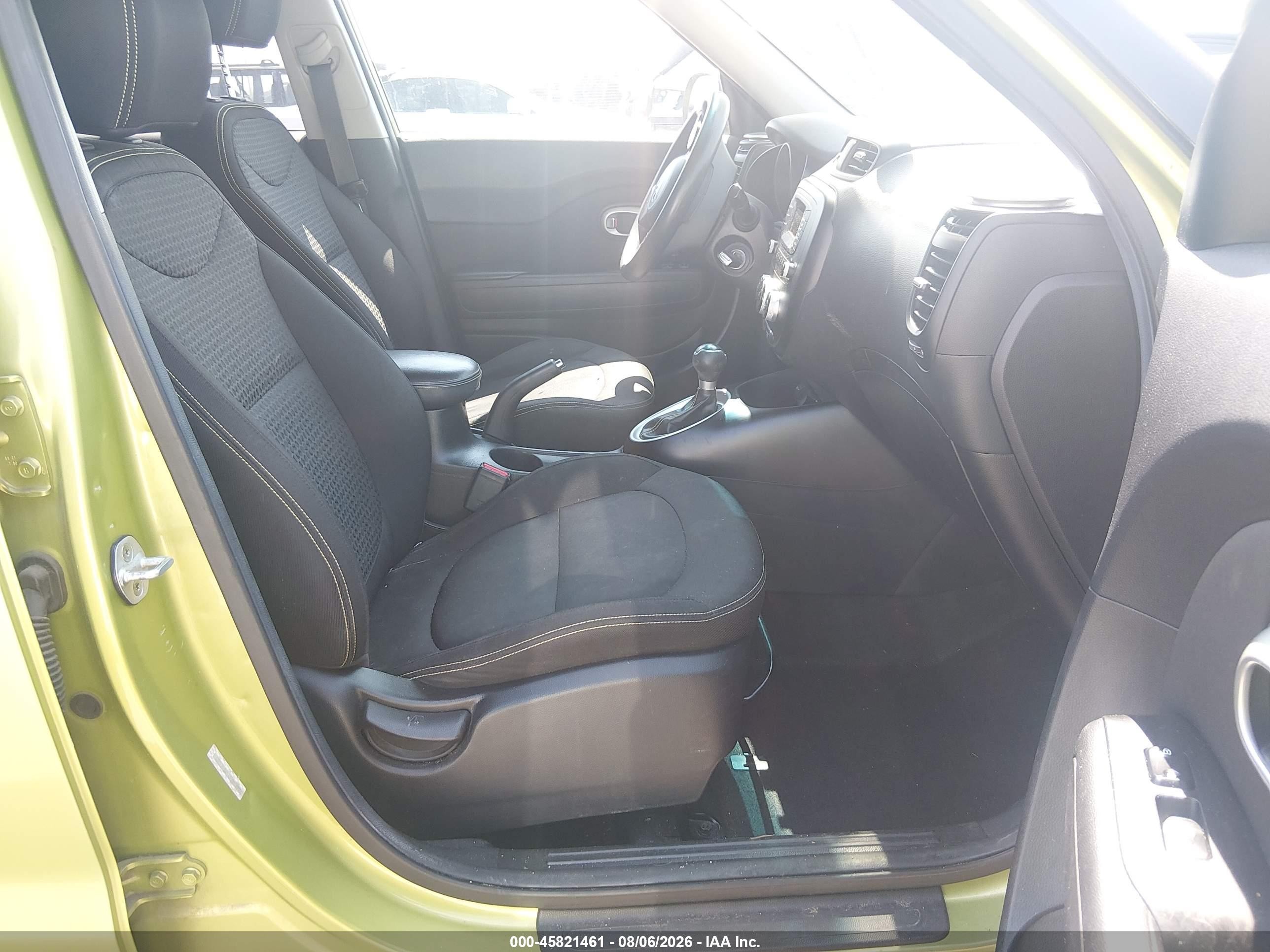 2015 Kia Soul + Green vin: KNDJP3A55F7784784