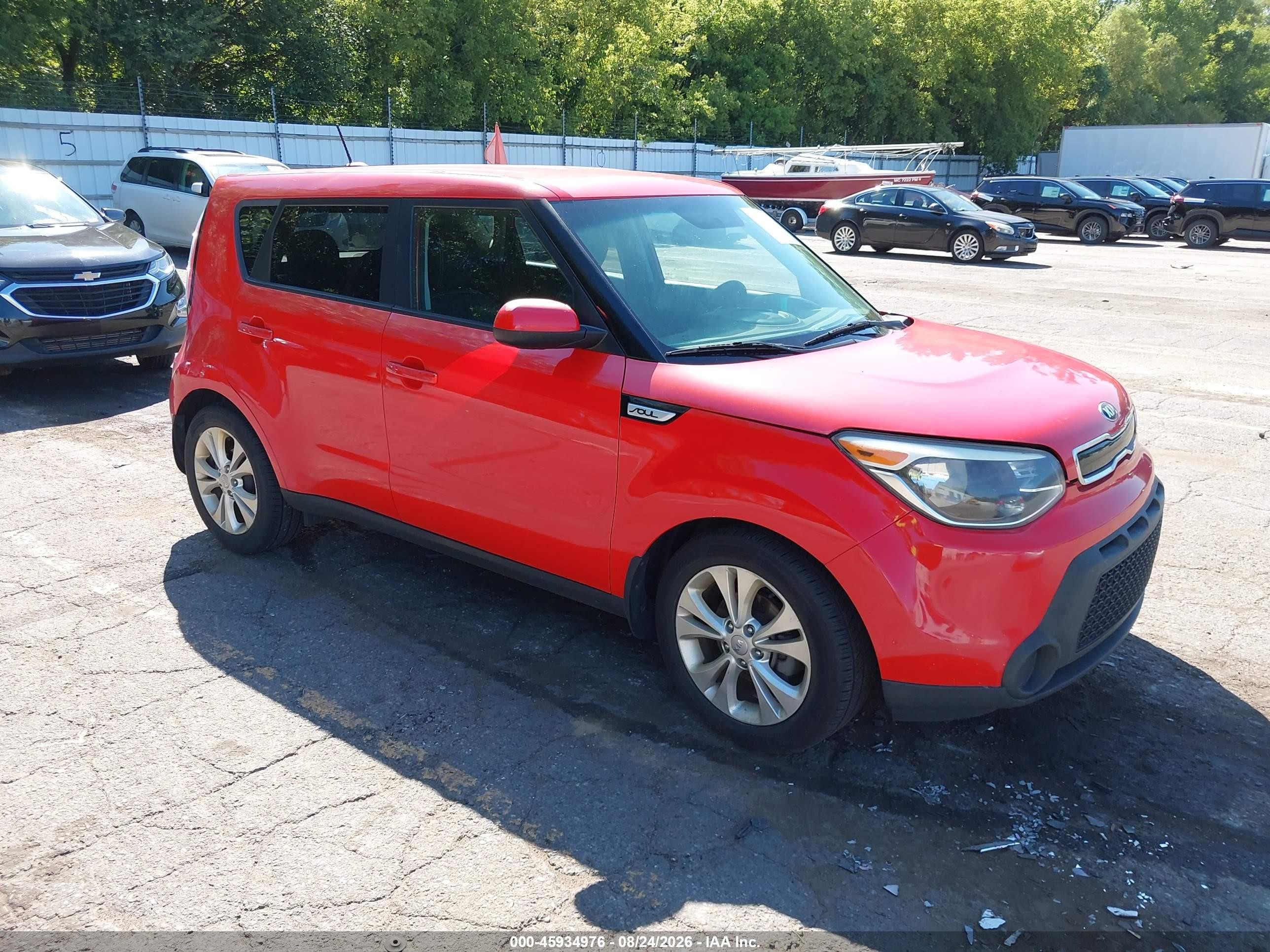 2015 Kia Soul + Red vin: KNDJP3A55F7817055