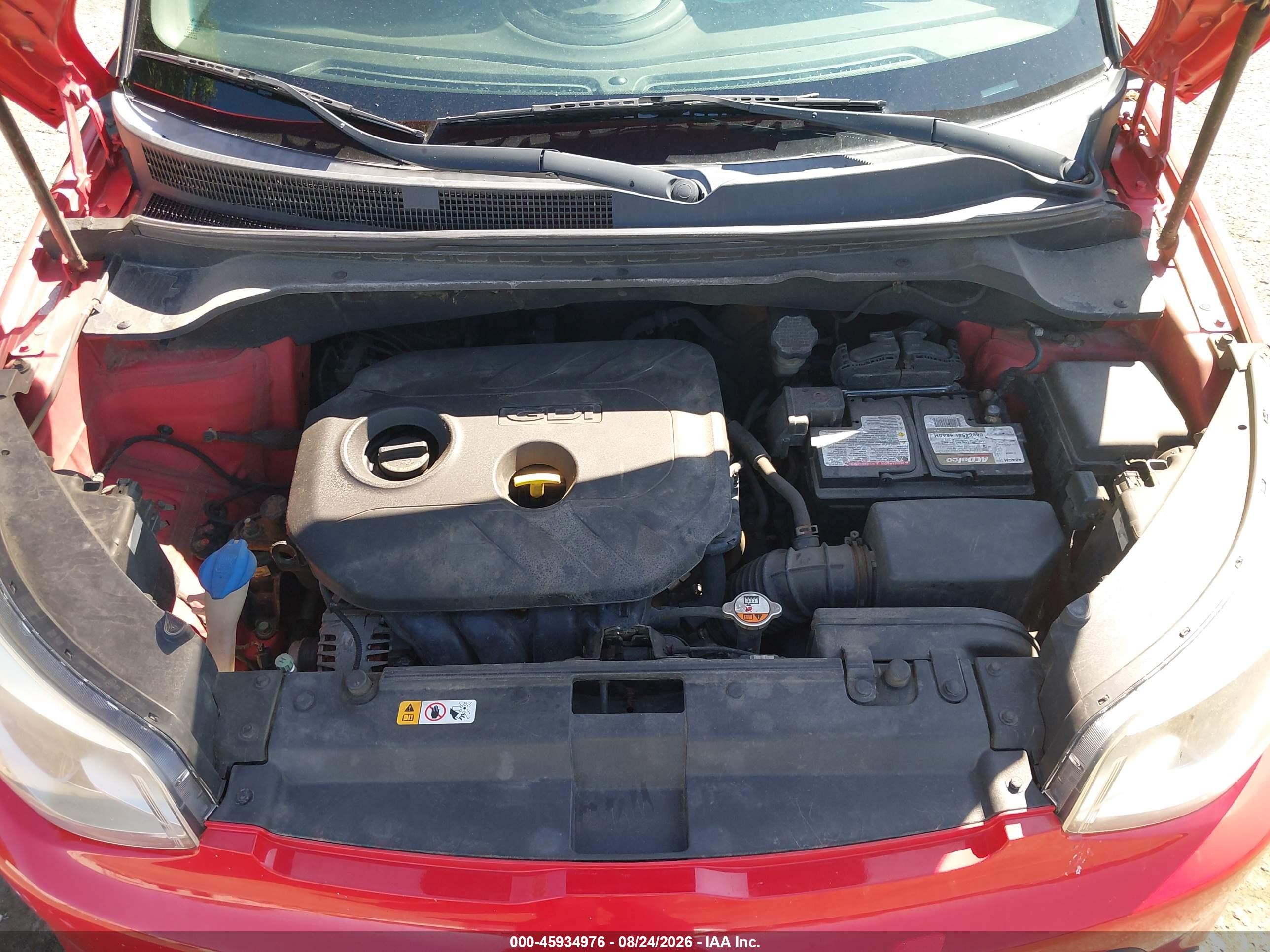 2015 Kia Soul + Red vin: KNDJP3A55F7817055