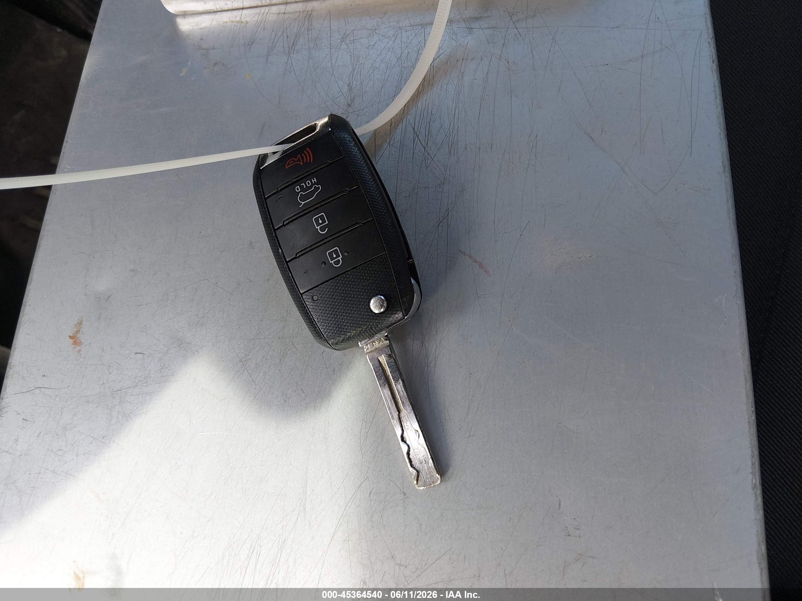 2016 Kia Soul + Black vin: KNDJP3A55G7316622