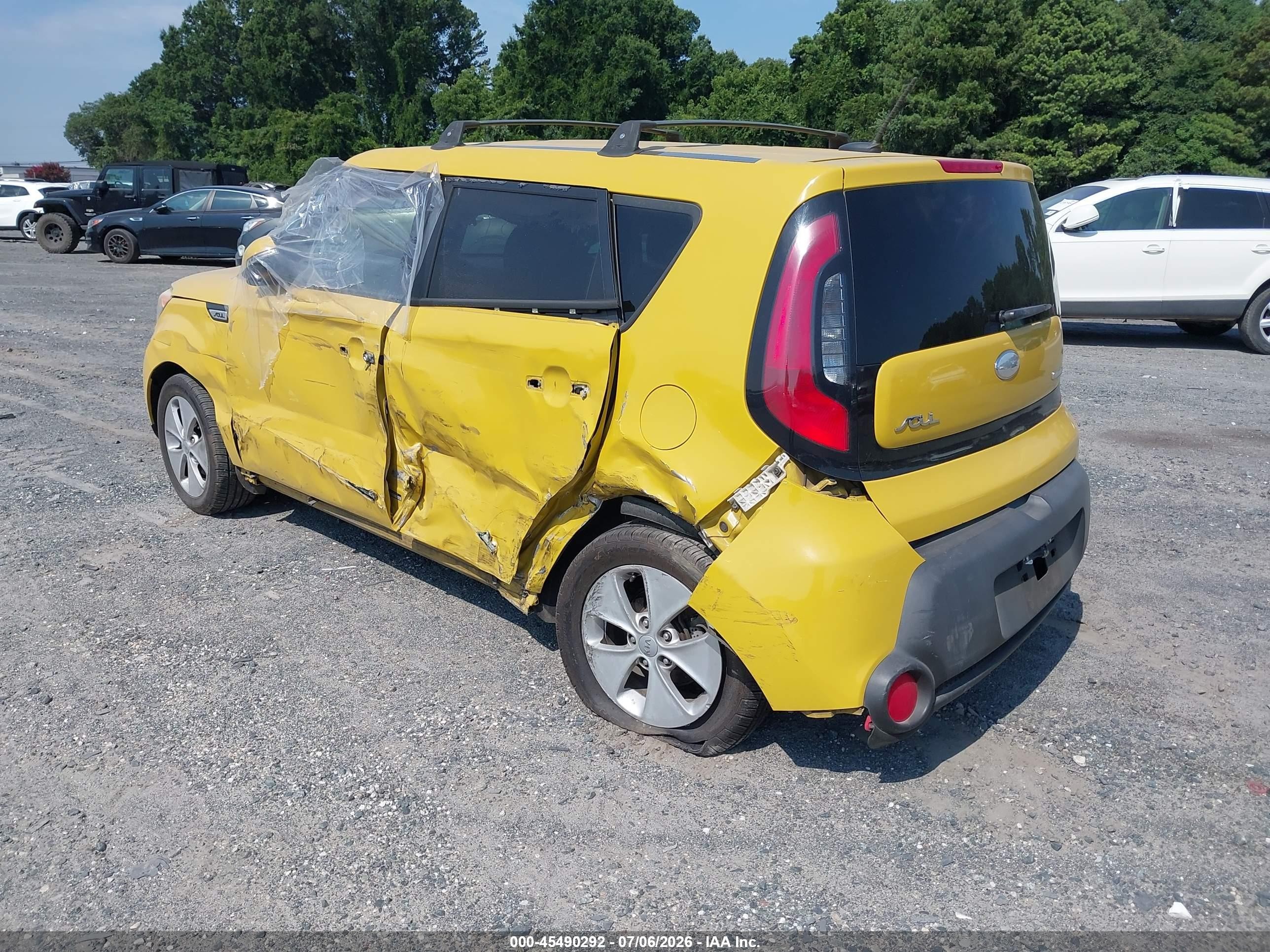 2014 Kia Soul + Yellow vin: KNDJP3A56E7015077