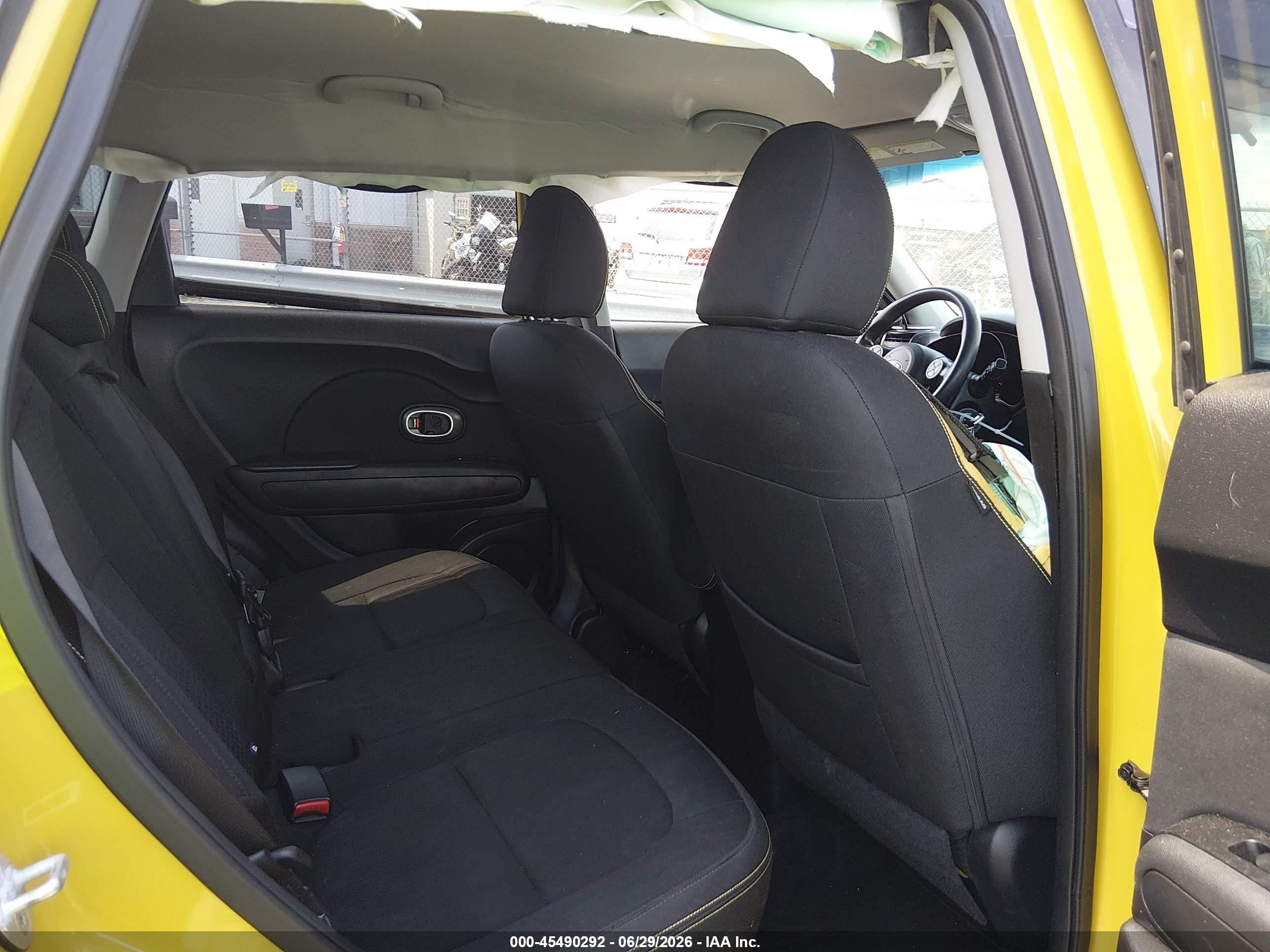 2014 Kia Soul + Yellow vin: KNDJP3A56E7015077