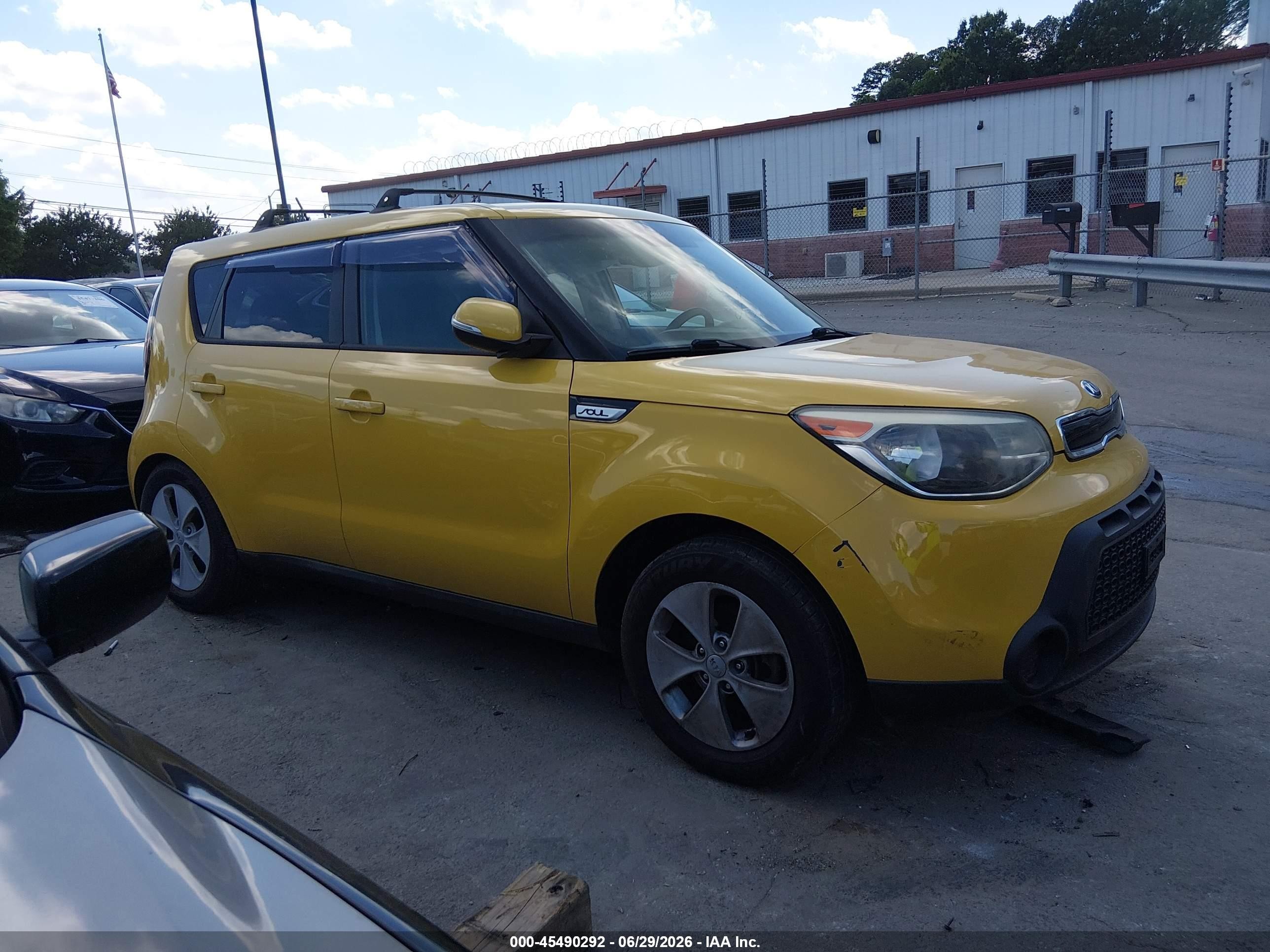 2014 Kia Soul + Yellow vin: KNDJP3A56E7015077