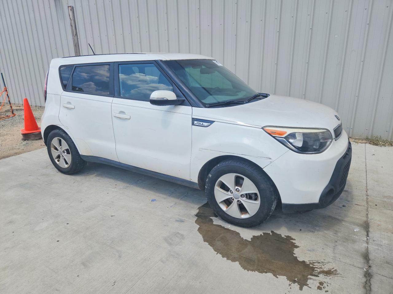 2014 Kia Soul + White vin: KNDJP3A56E7047723