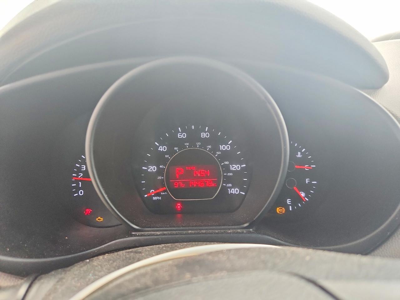 2014 Kia Soul + White vin: KNDJP3A56E7047723