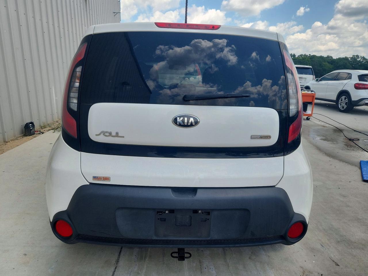 2014 Kia Soul + White vin: KNDJP3A56E7047723