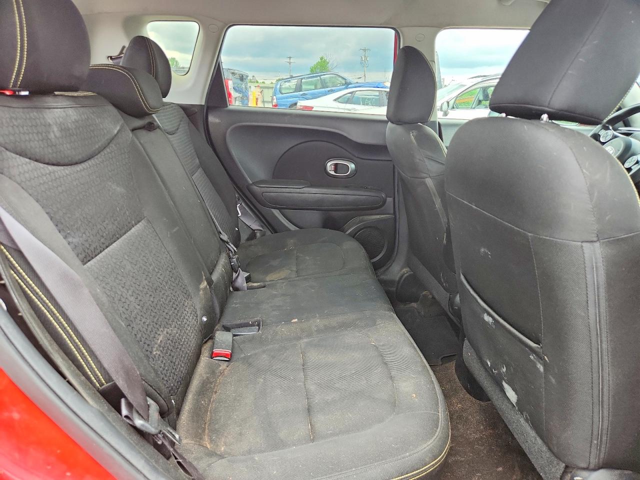 2014 Kia Soul + Red vin: KNDJP3A56E7720039