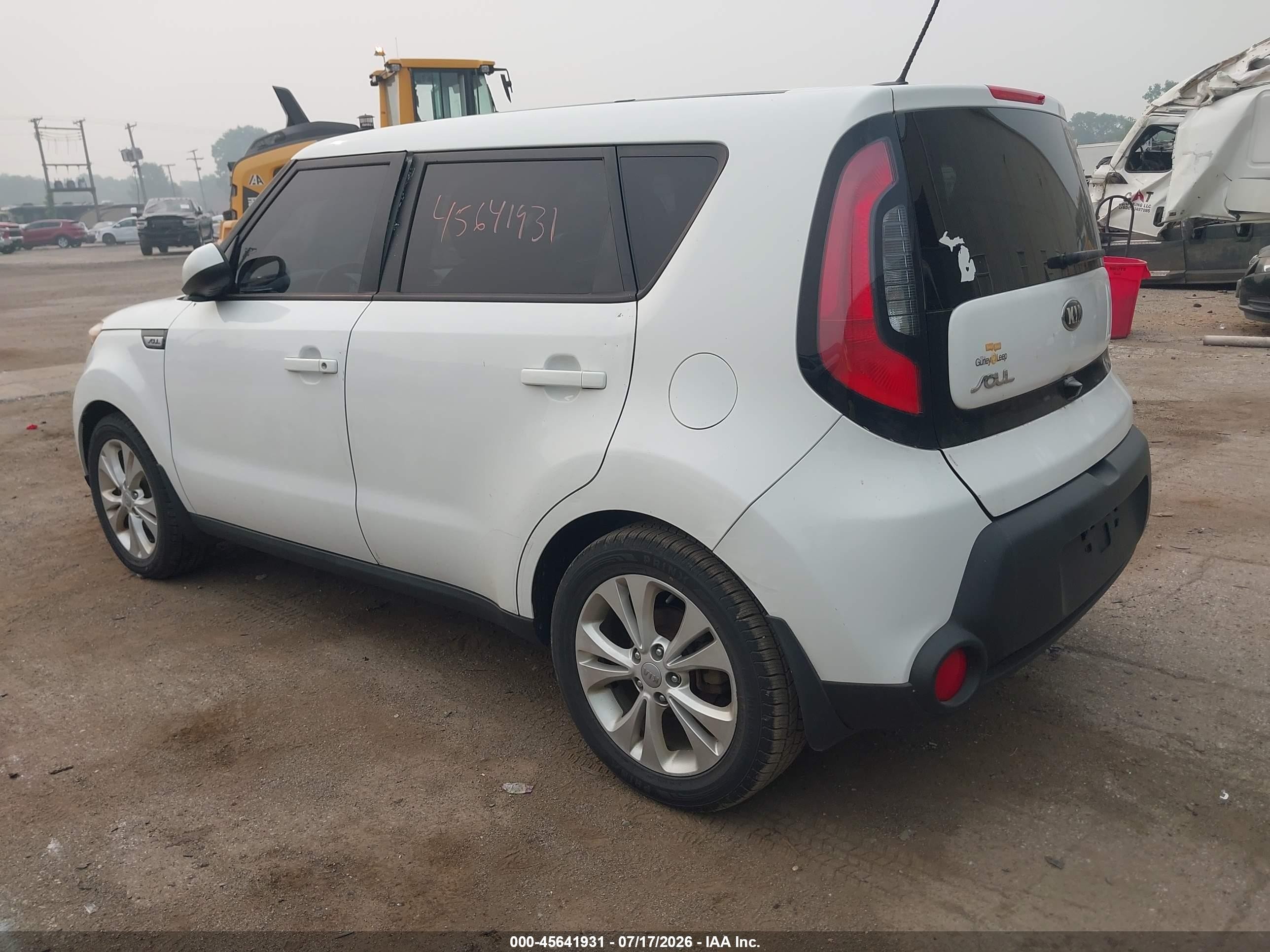 2015 Kia Soul + White vin: KNDJP3A56F7118971